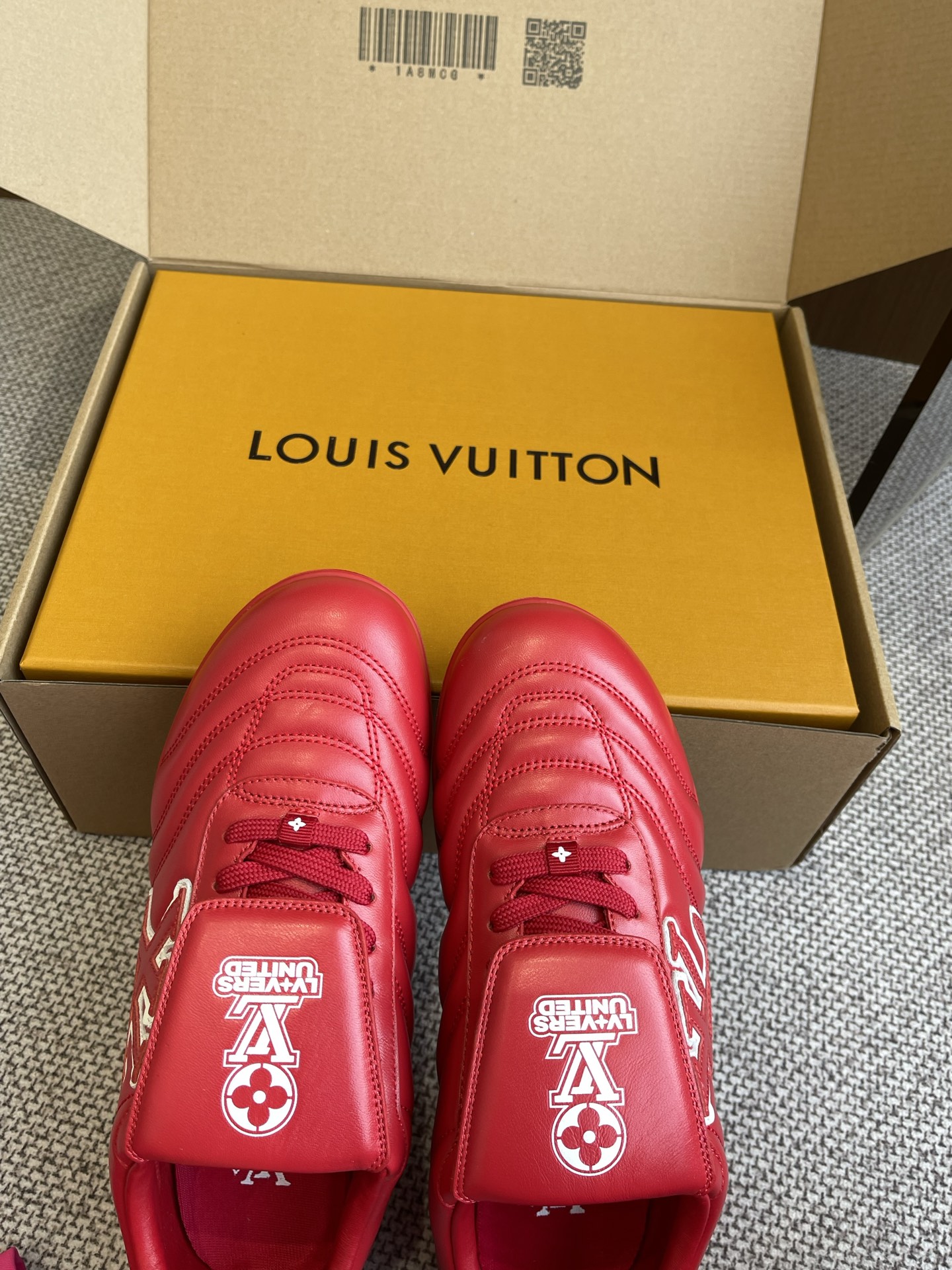 Lv Sneakers-107