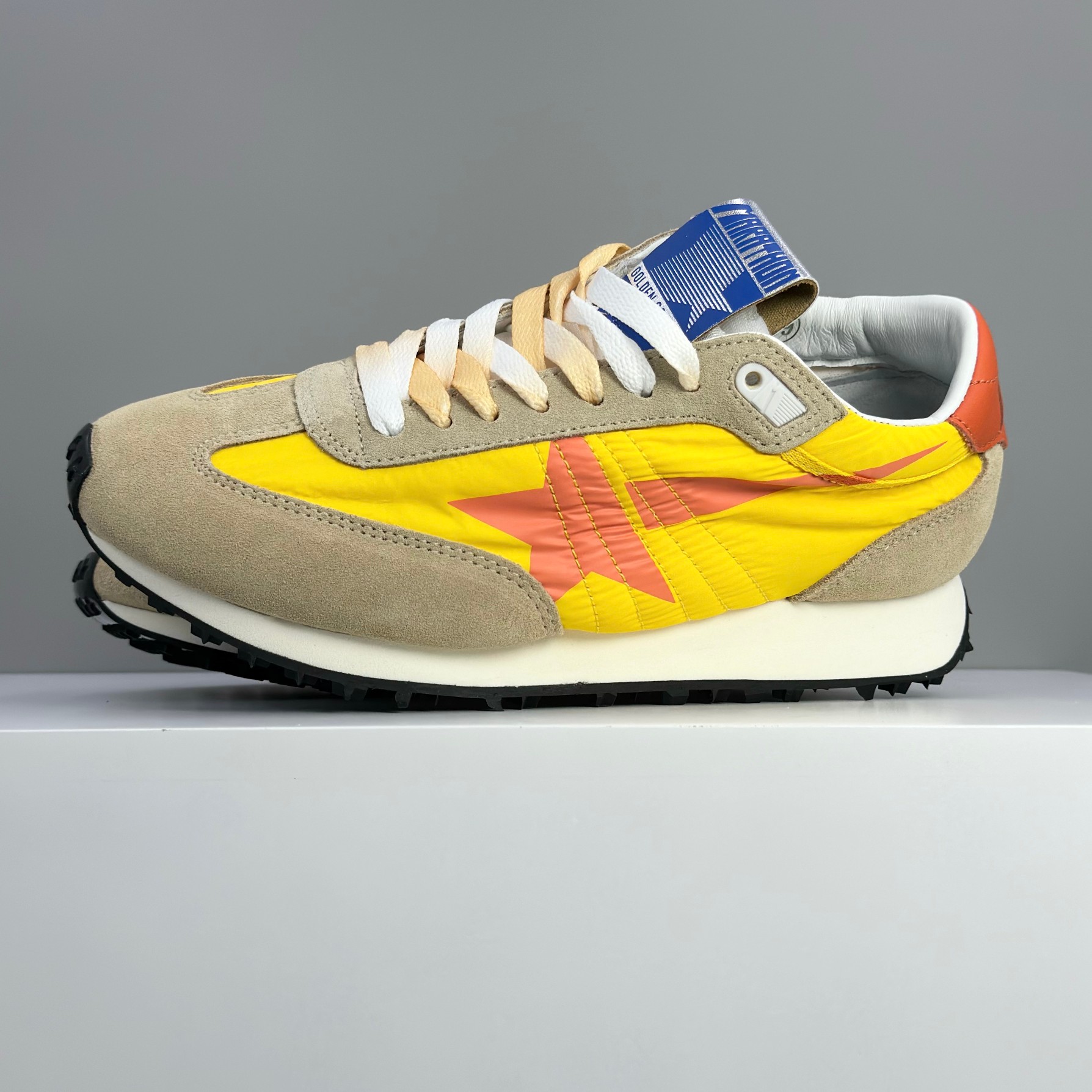 Golden Goose Sneakers-104