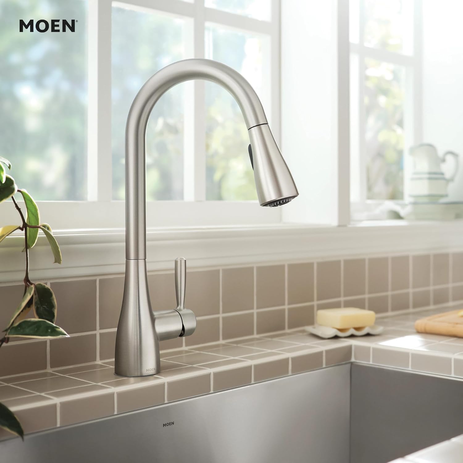Moen Shoreway Single Handle Pull-Down Kitchen Faucet with Power Clean and Reflex, Spot Resist Stainless, 87236SRS