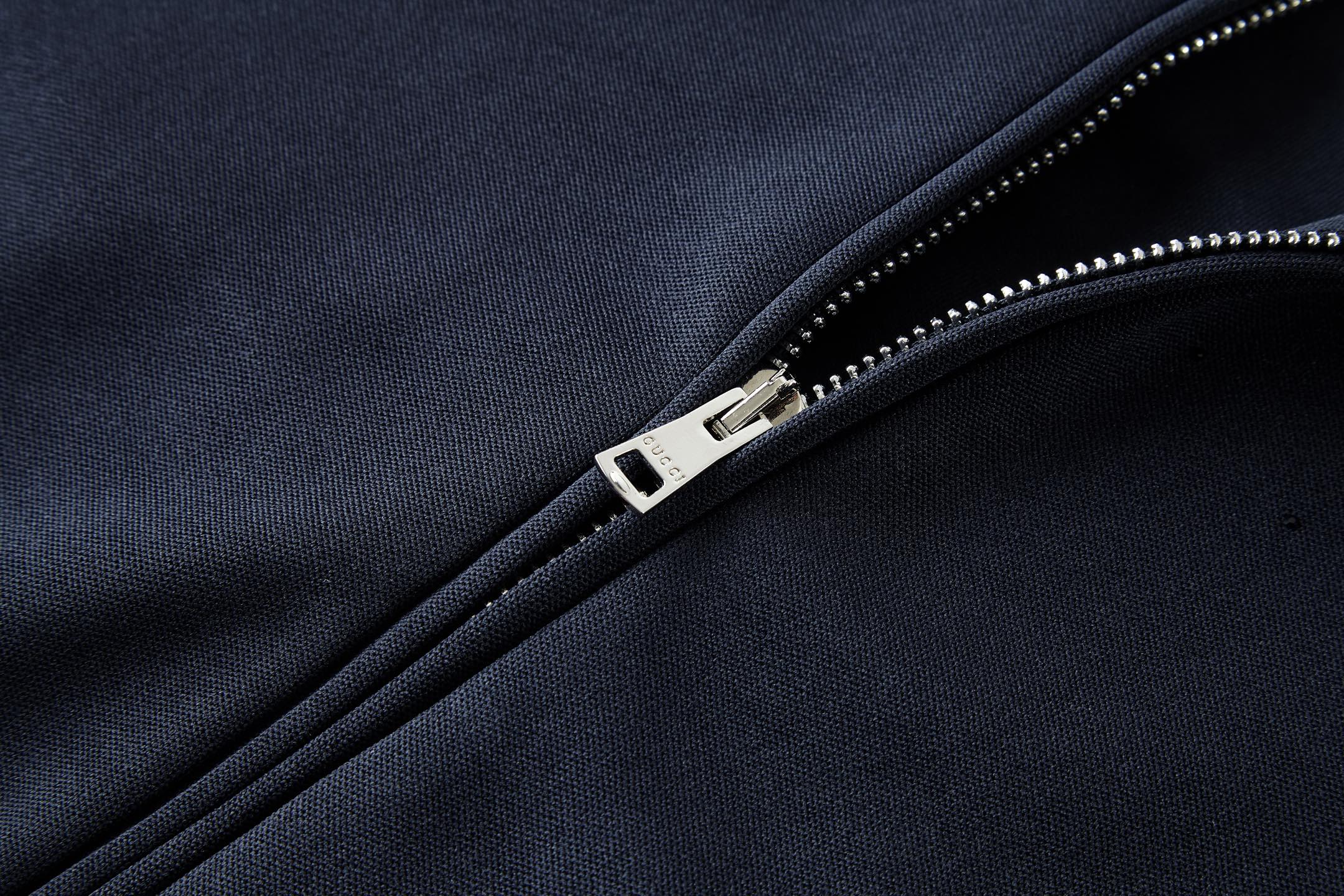 Gucci Clothing-125