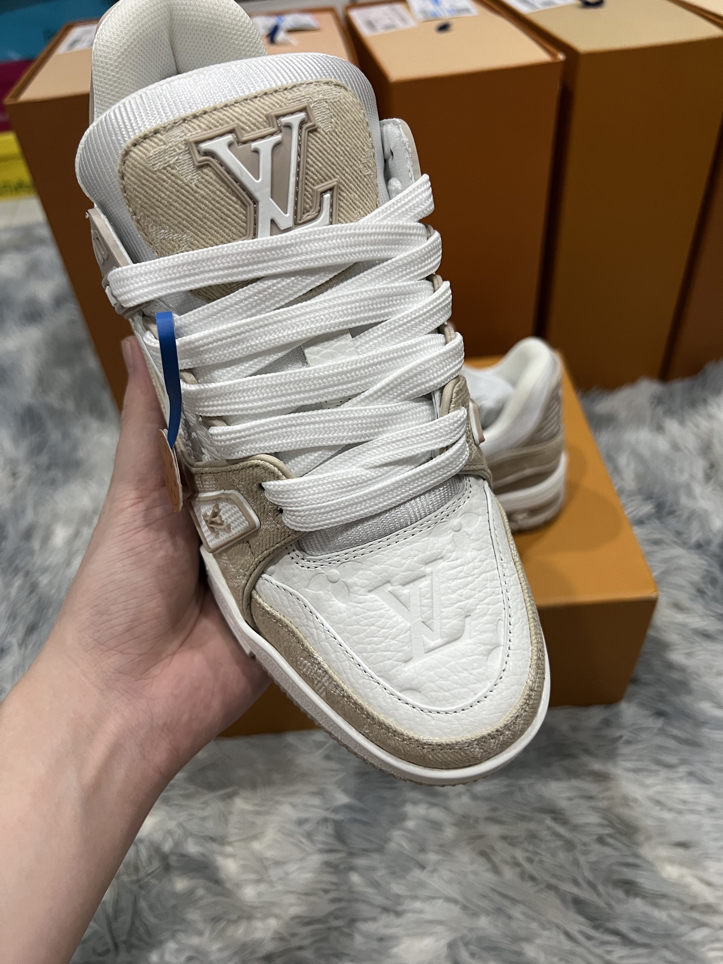 Lv Sneakers-77
