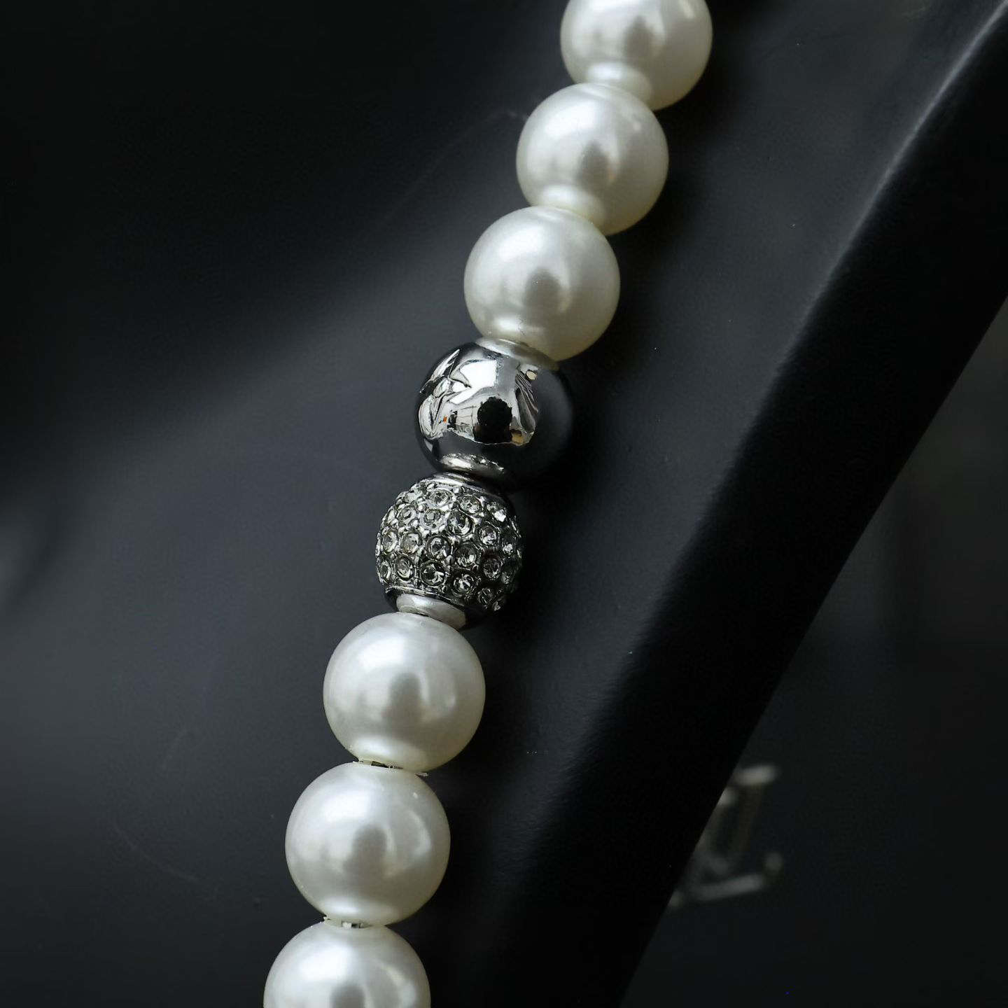 LV necklace-31