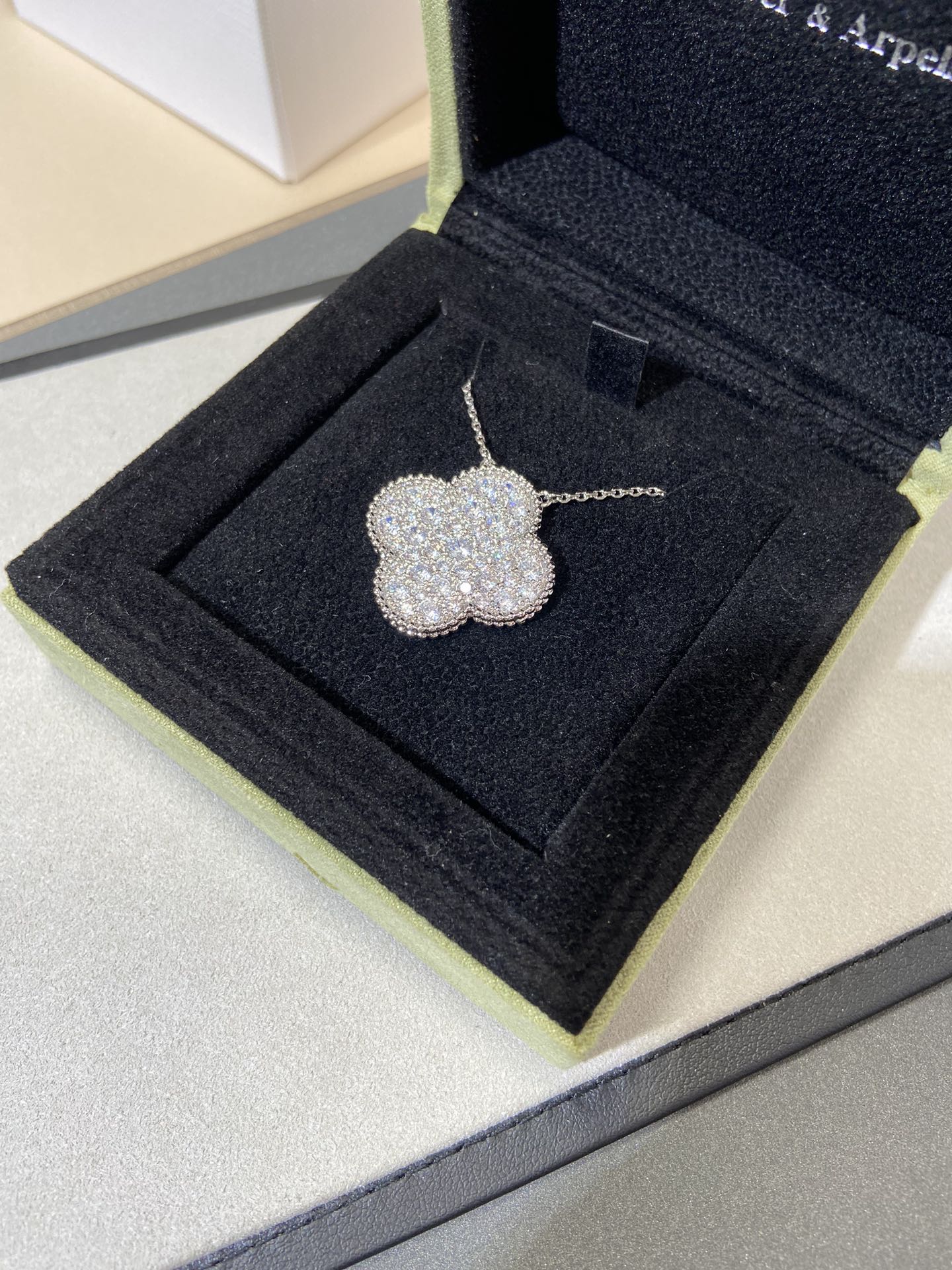 Van Cleef & Arpels necklace-105
