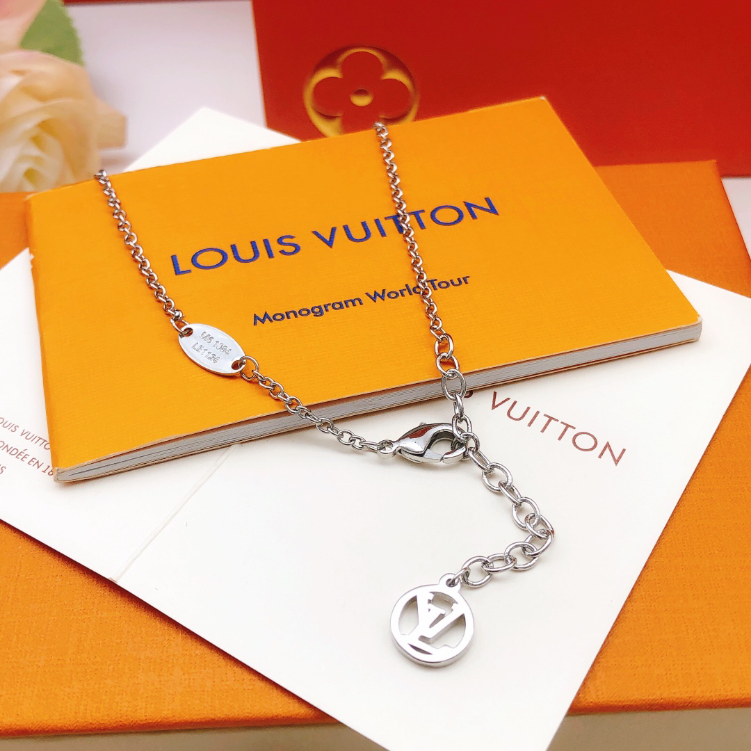 LV necklace-67