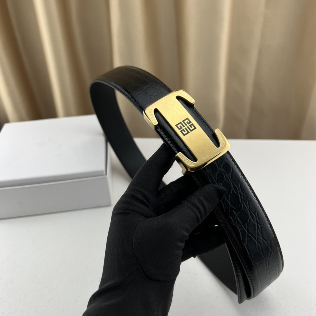 Givenchy belt-90