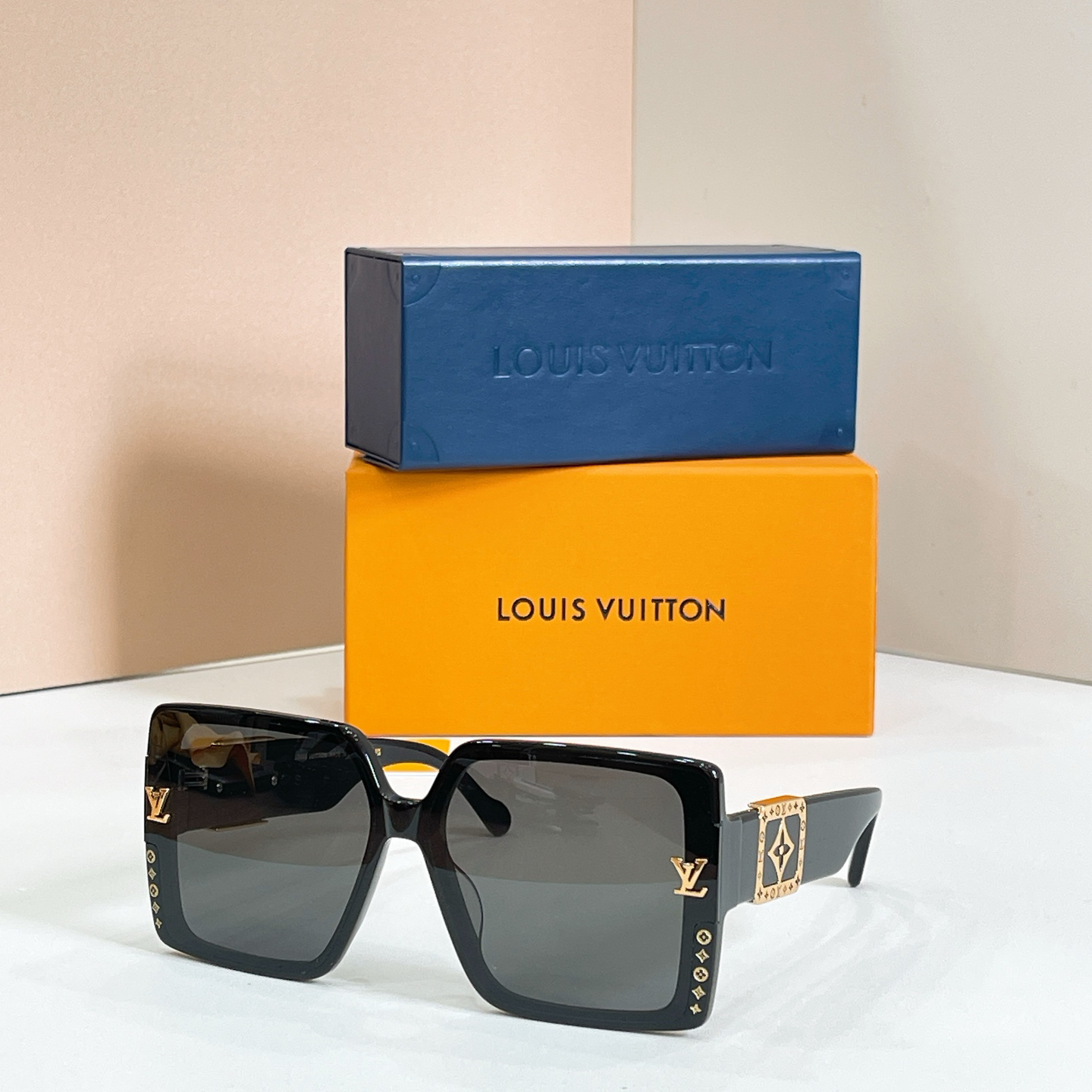 LV glasses-32