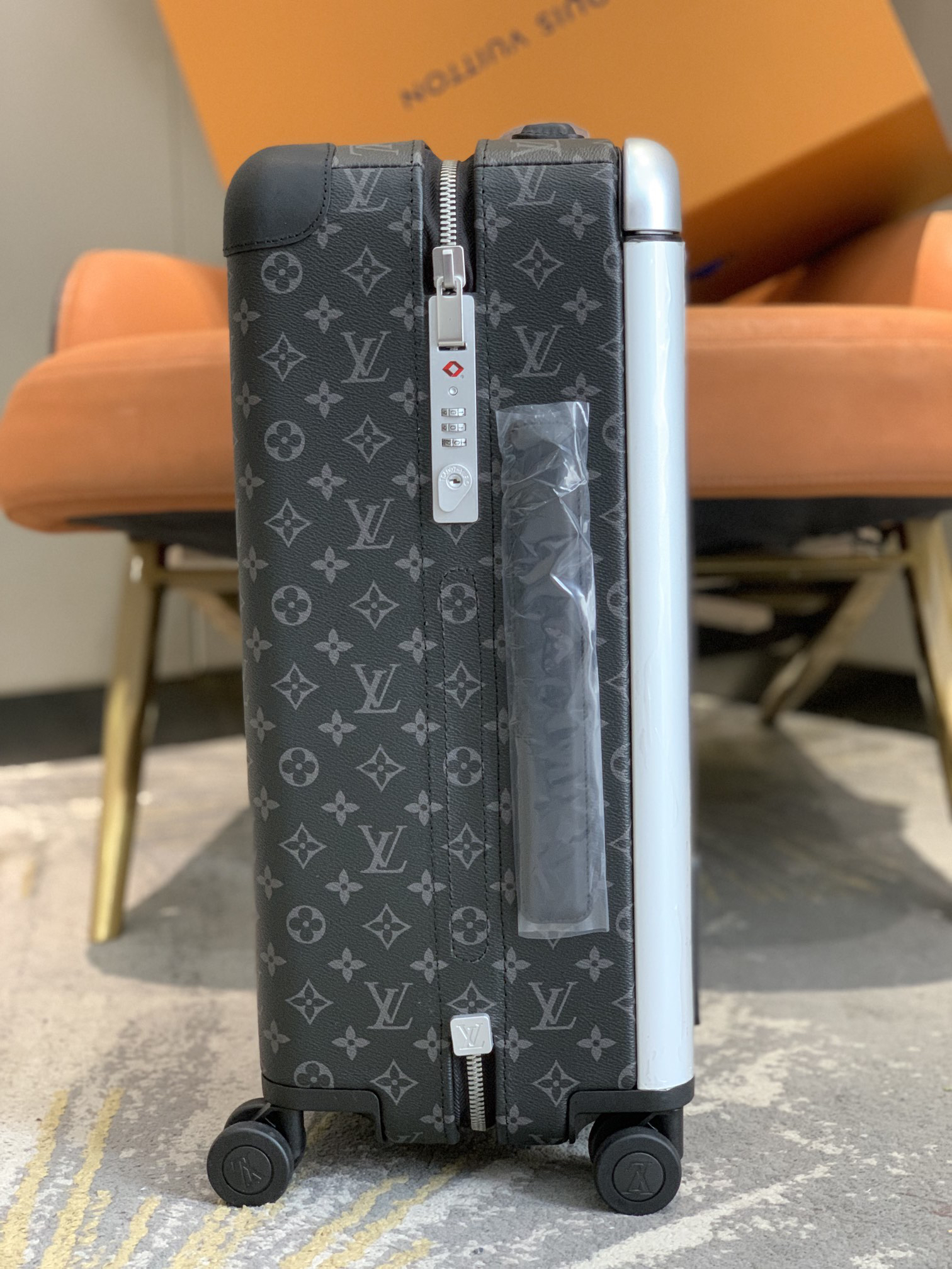 LV luggage-73