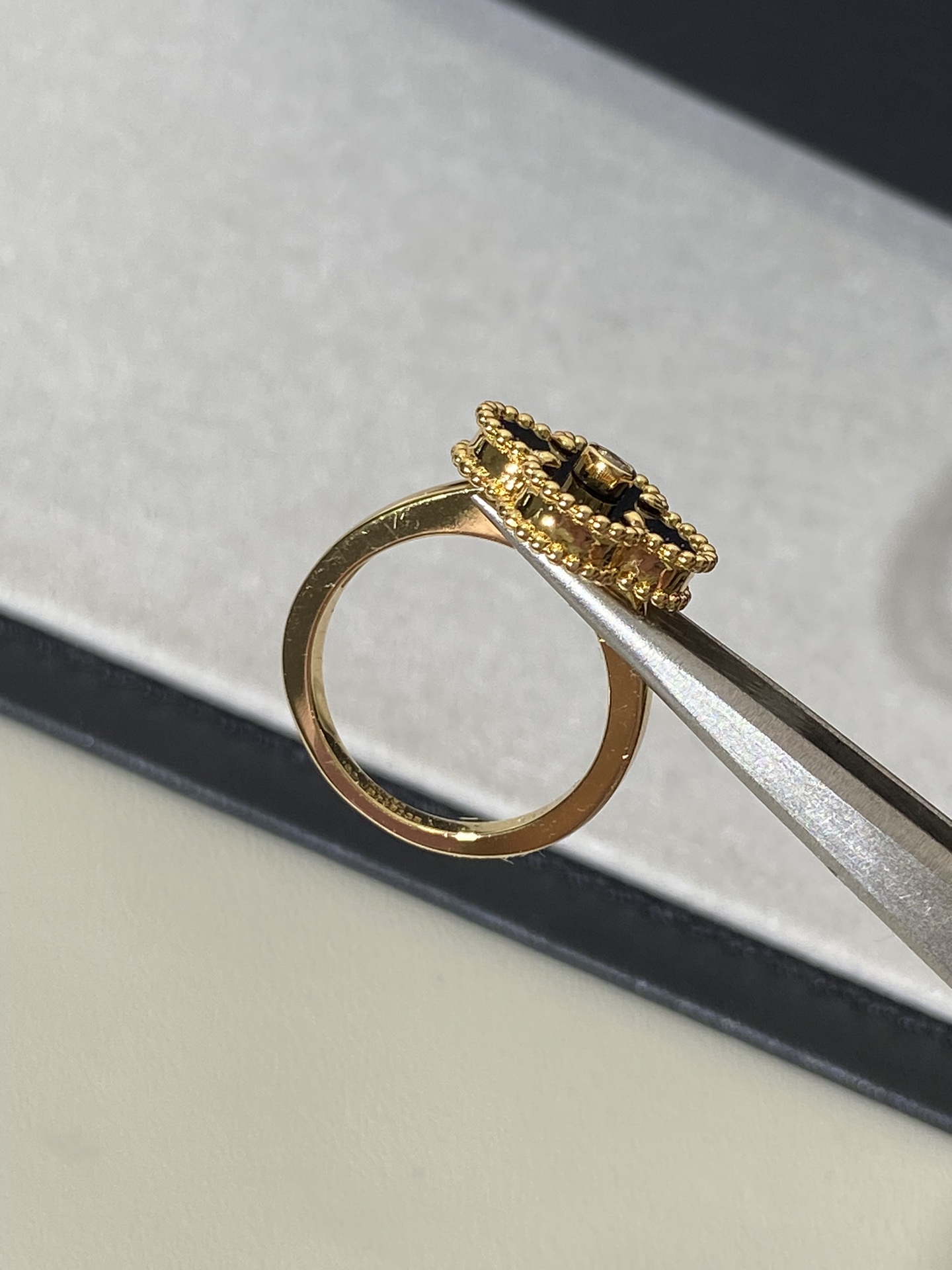 Van Cleef & Arpels ring-6