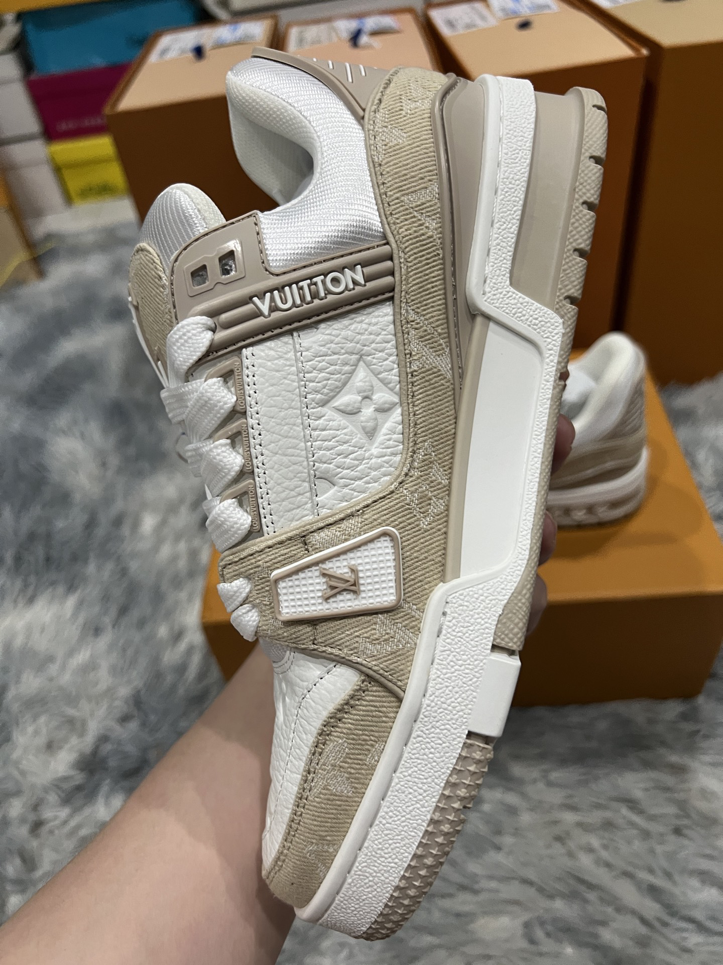 Lv Sneakers-77
