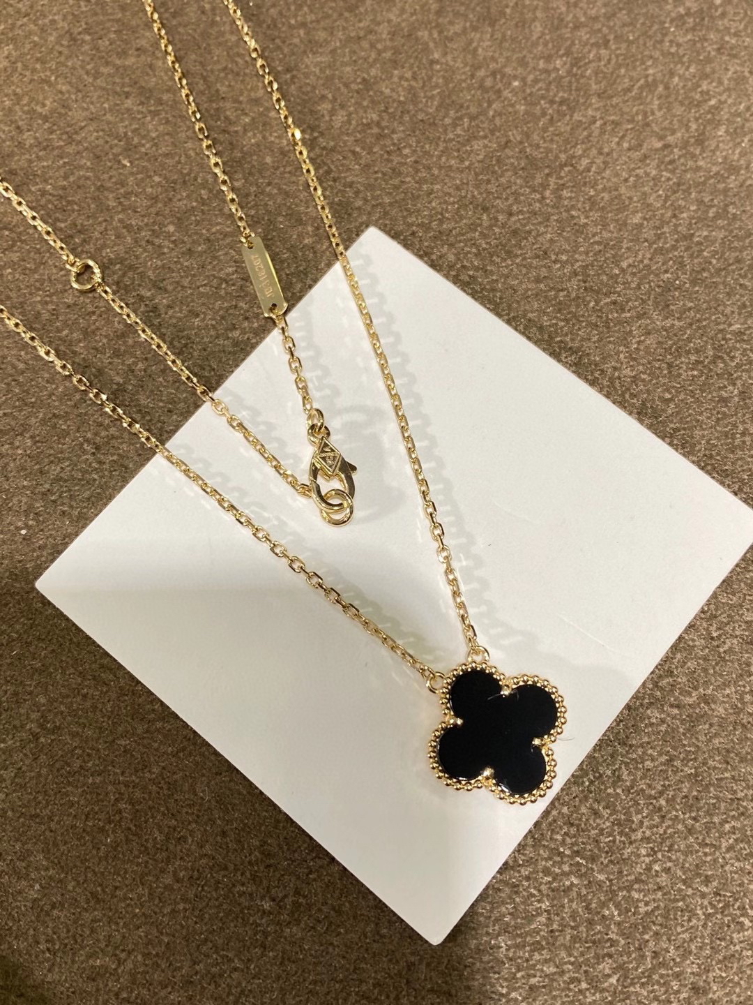 Van Cleef & Arpels necklace-39