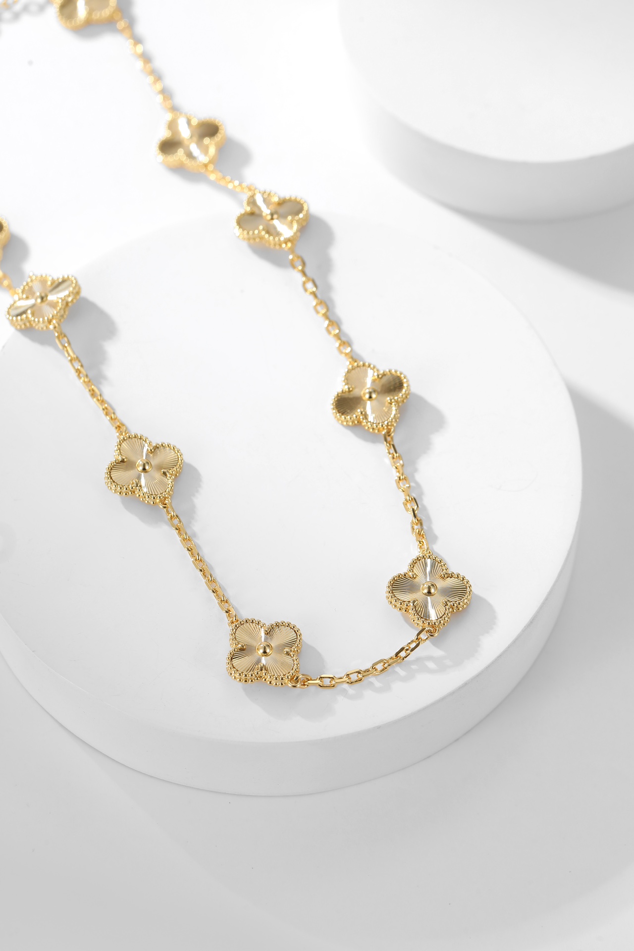 Van Cleef & Arpels Bracelet-124