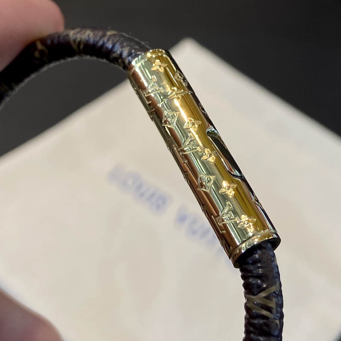 LV Bracelet-80