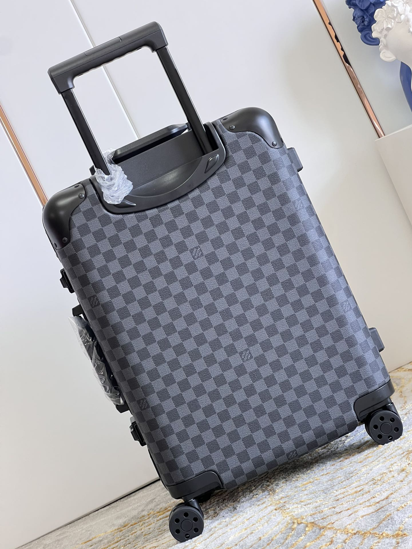 LV luggage-96