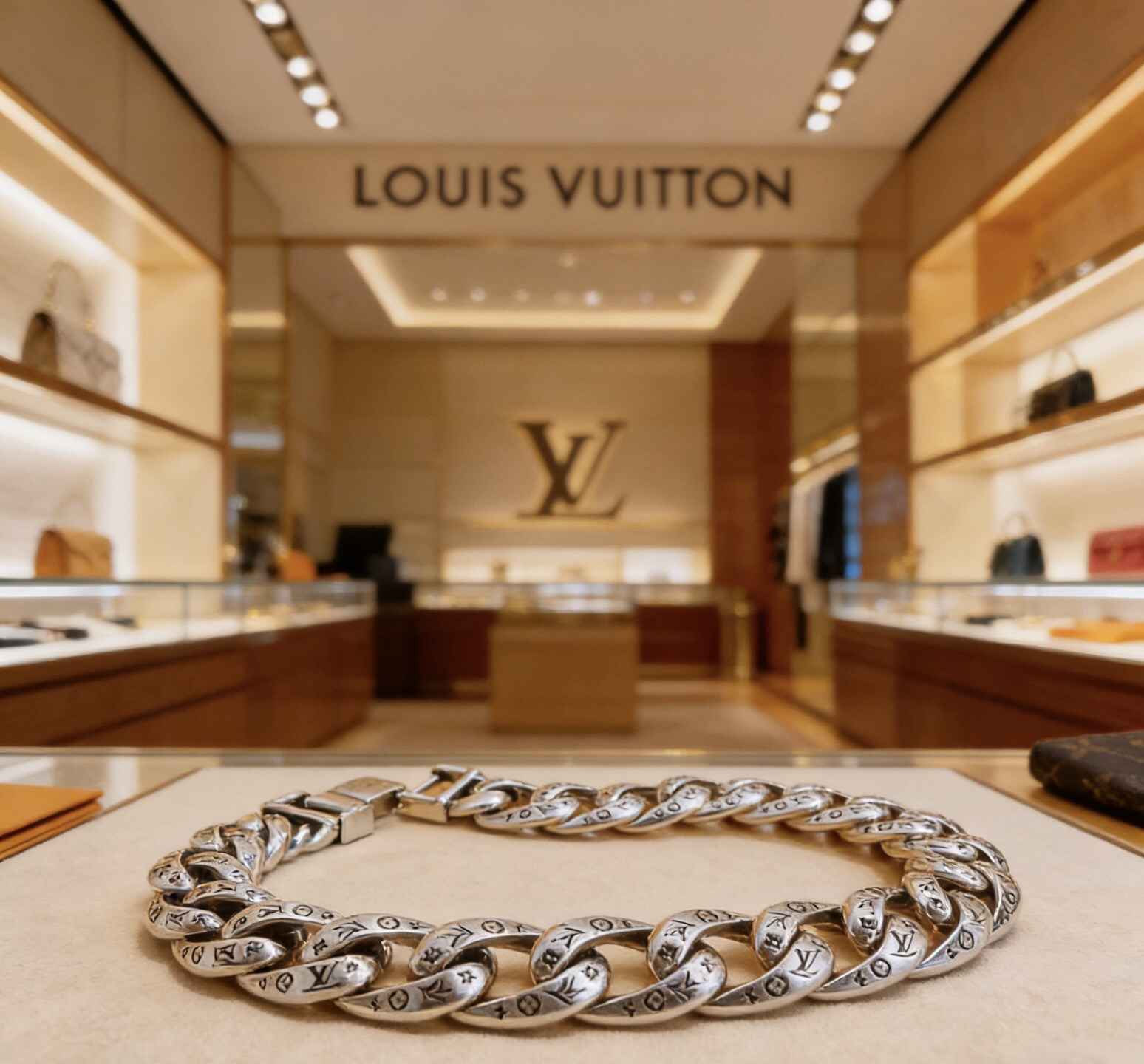 LV Bracelet-48