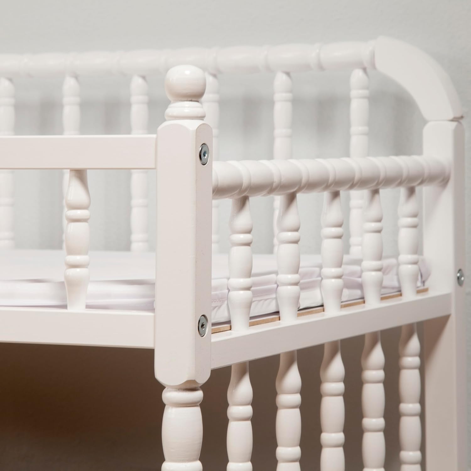 Davinci Jenny Lind Changing Table with Pad in White