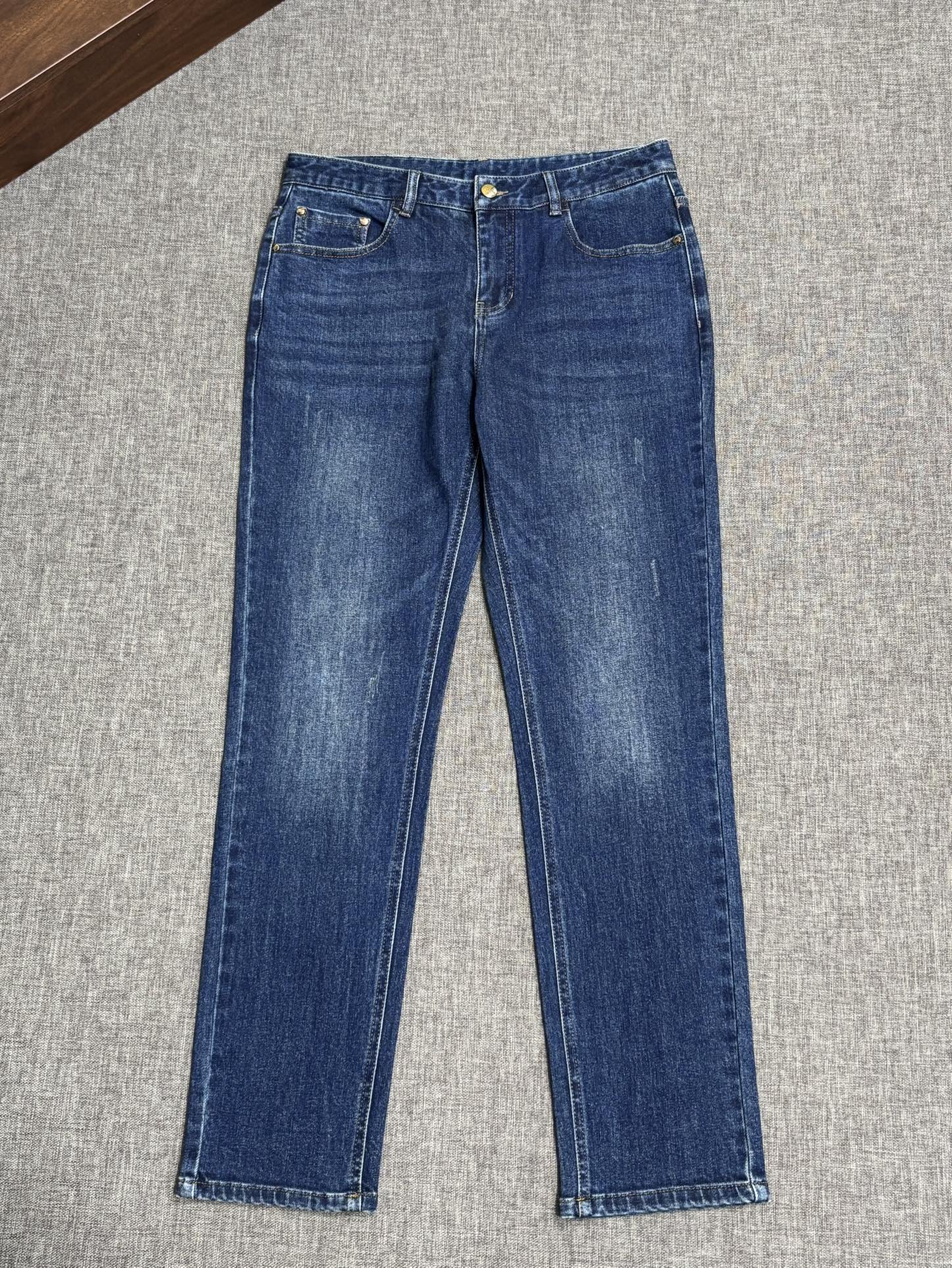 Prada Clothing-136