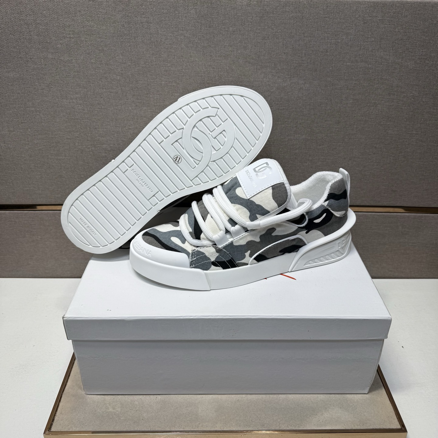 D&G Sneakers-210