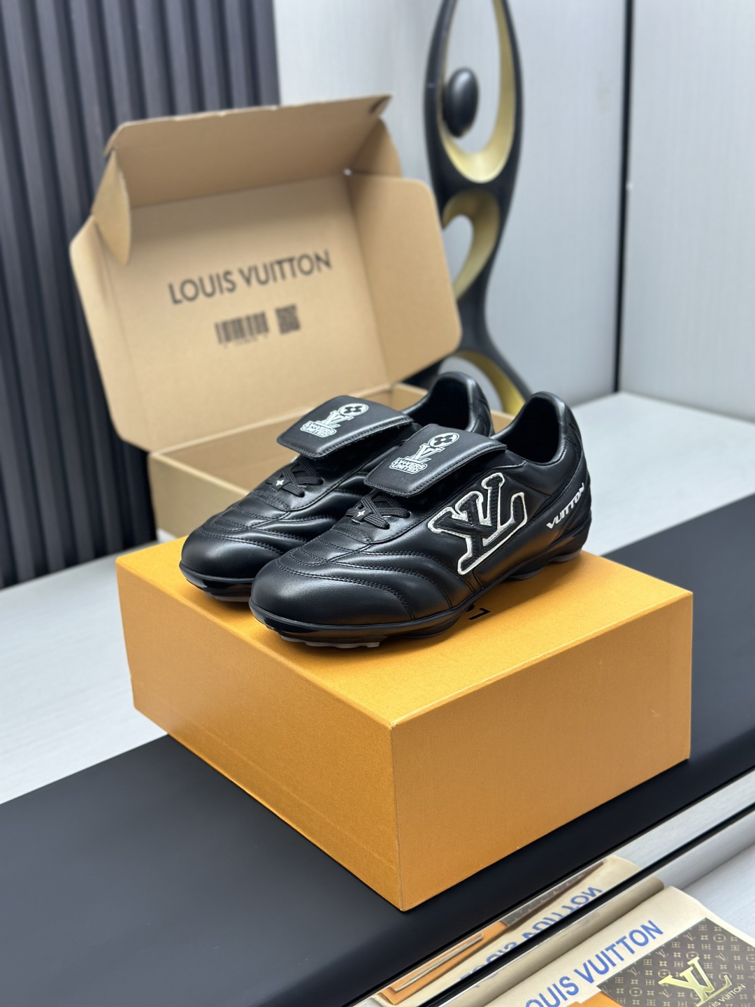 Lv Sneakers-255