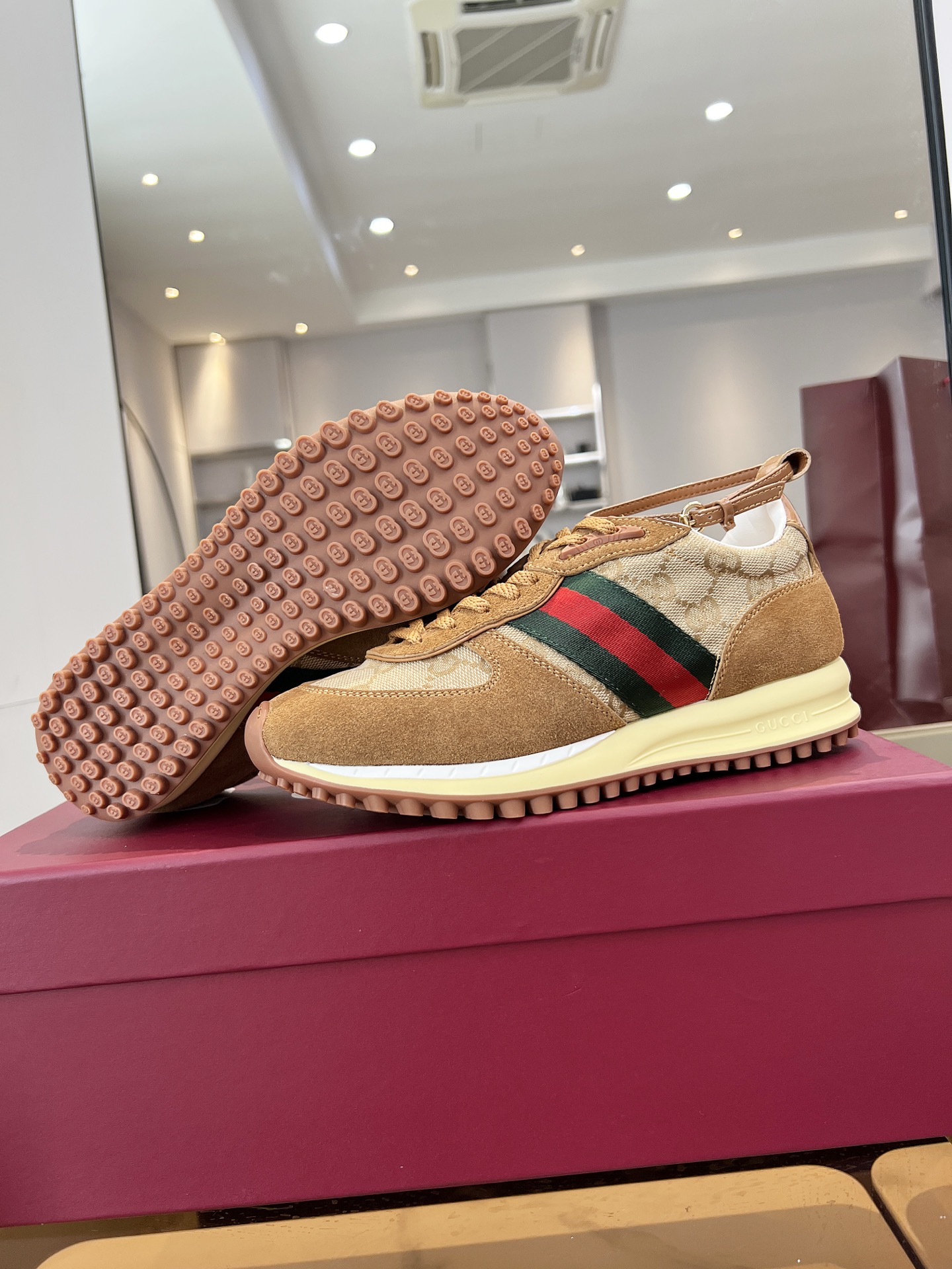 Gucci Sneakers-222