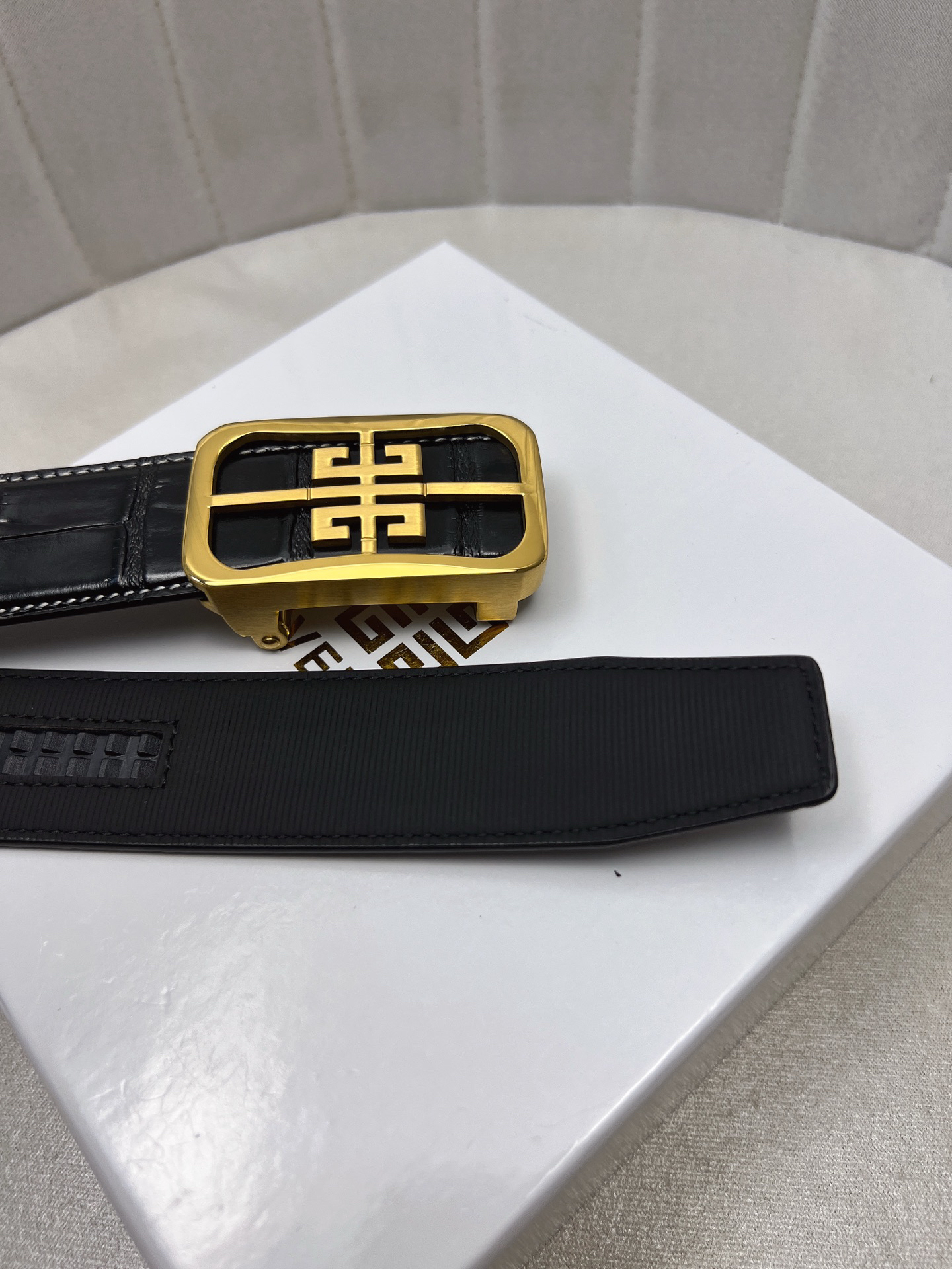 Givenchy belt-136