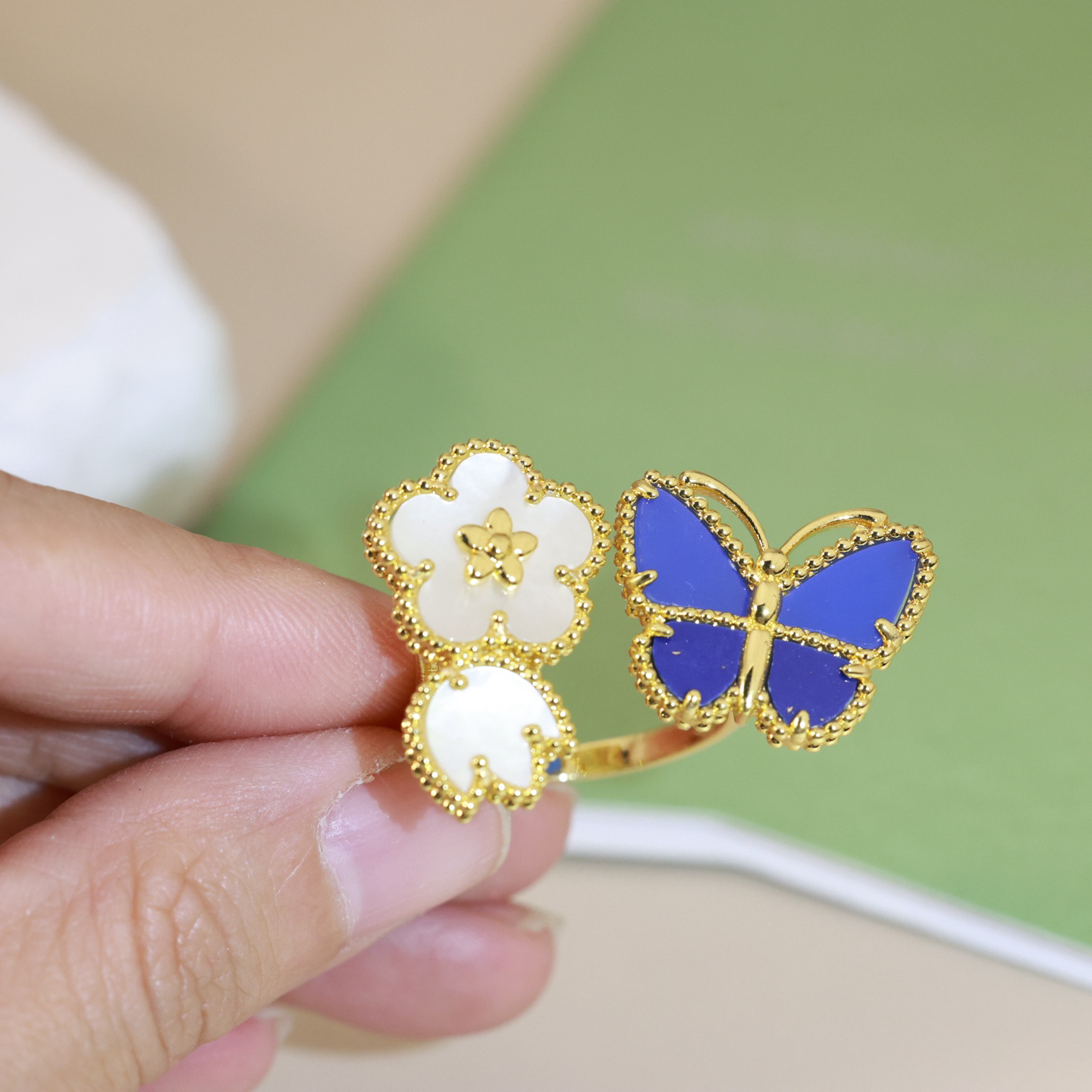 Van Cleef & Arpels ring-10