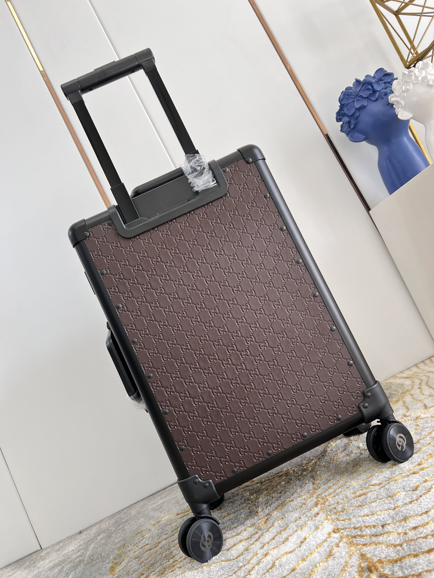 Gucci luggage-24