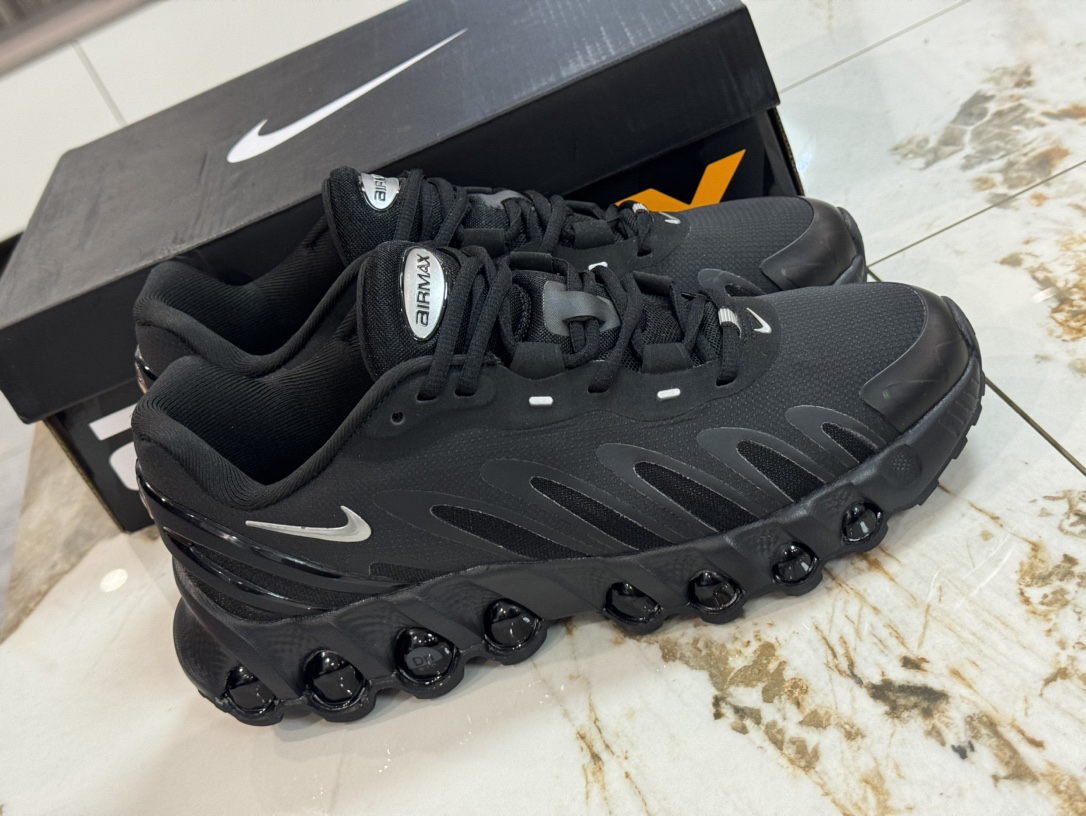 Nike Sneakers-260