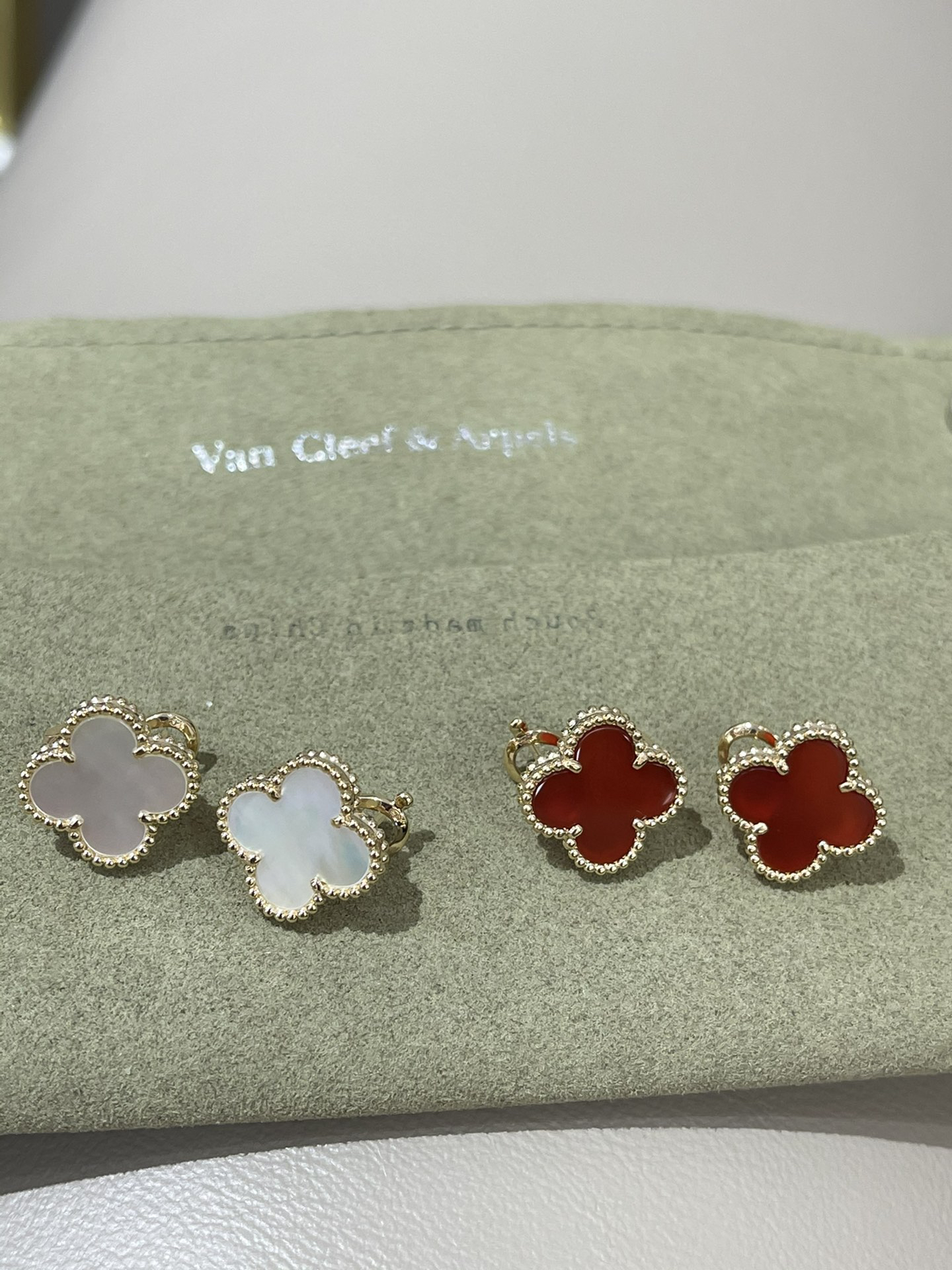 Van Cleef & Arpels earring-65