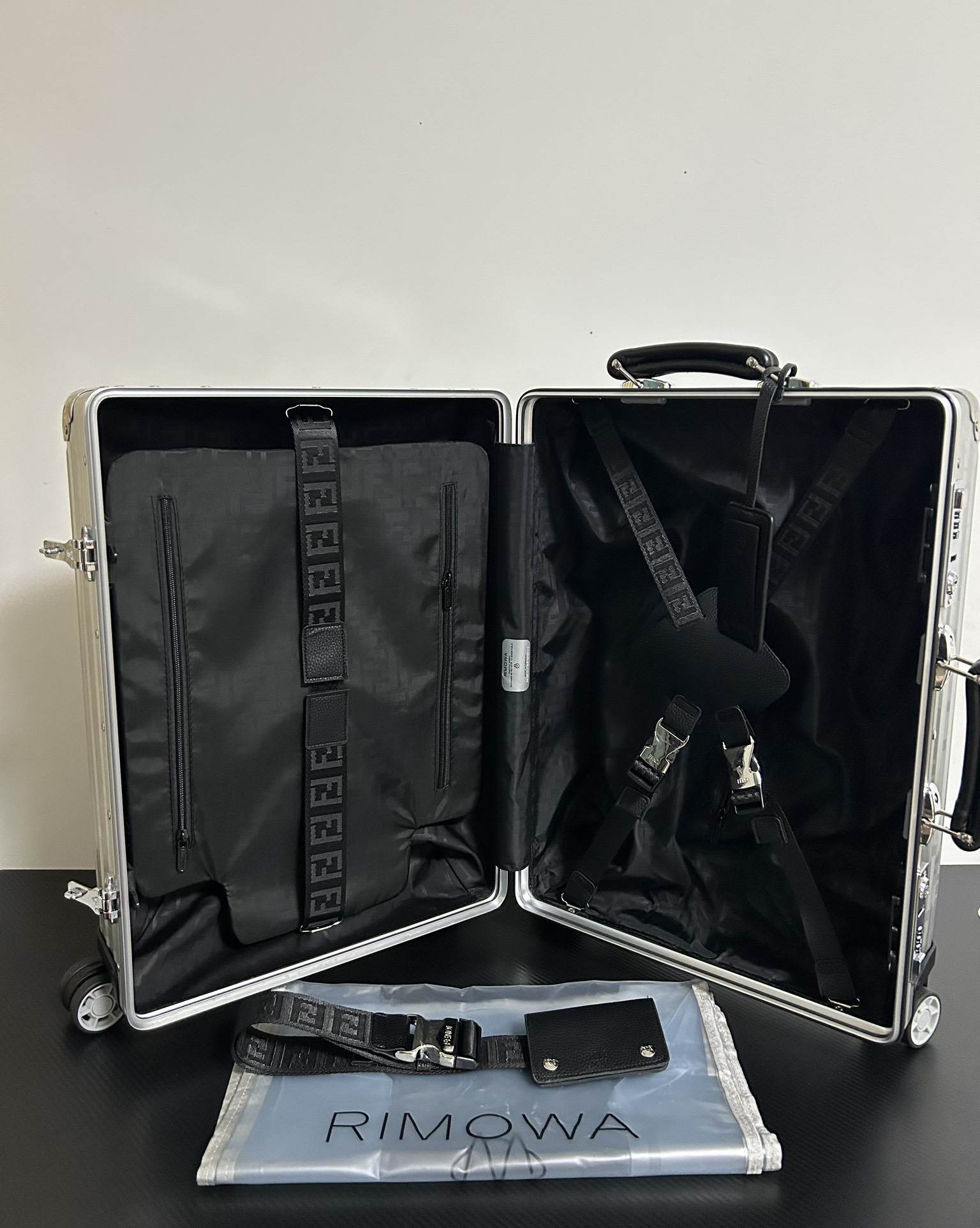 Fendi luggage-8