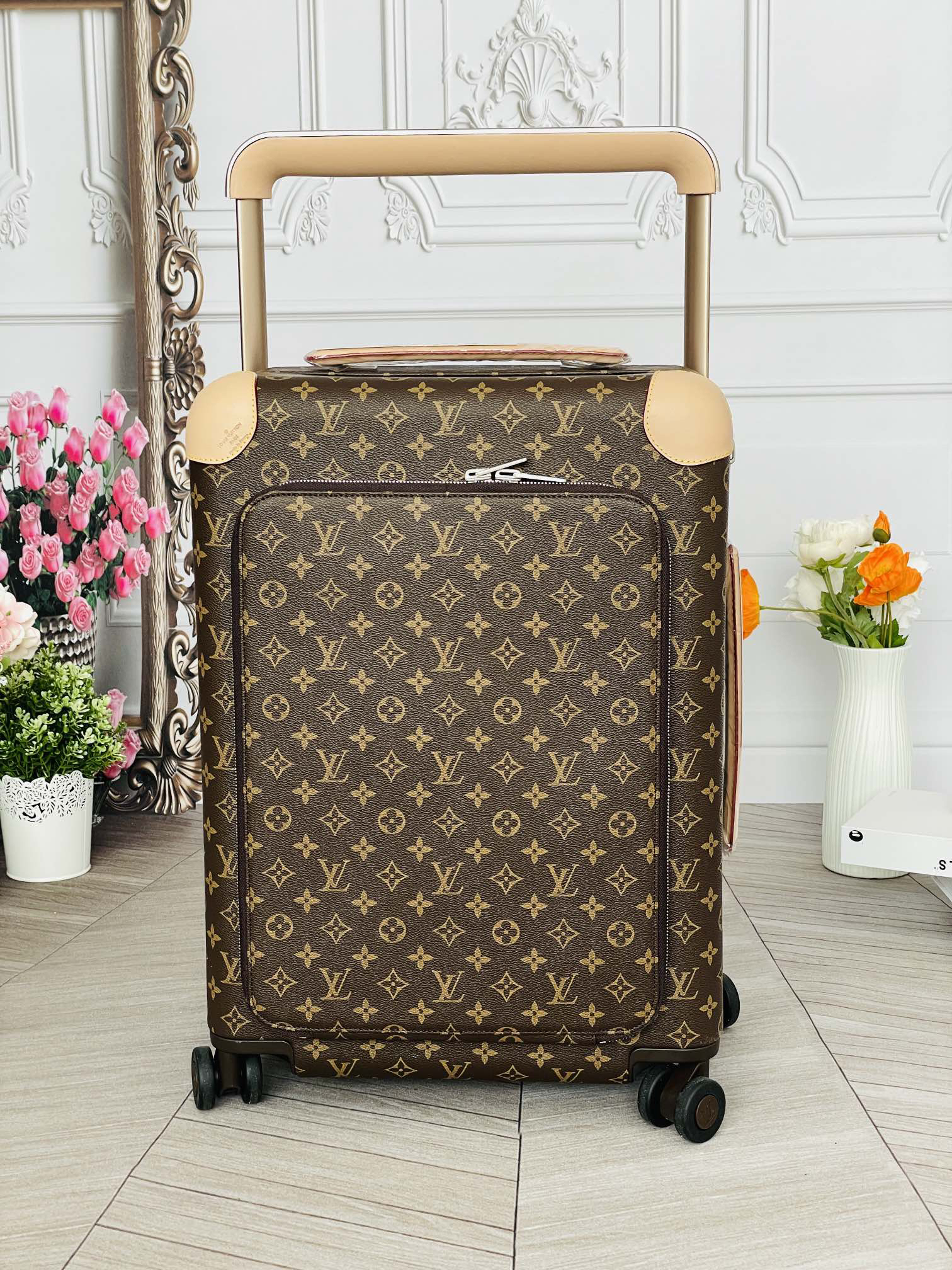 LV luggage-52