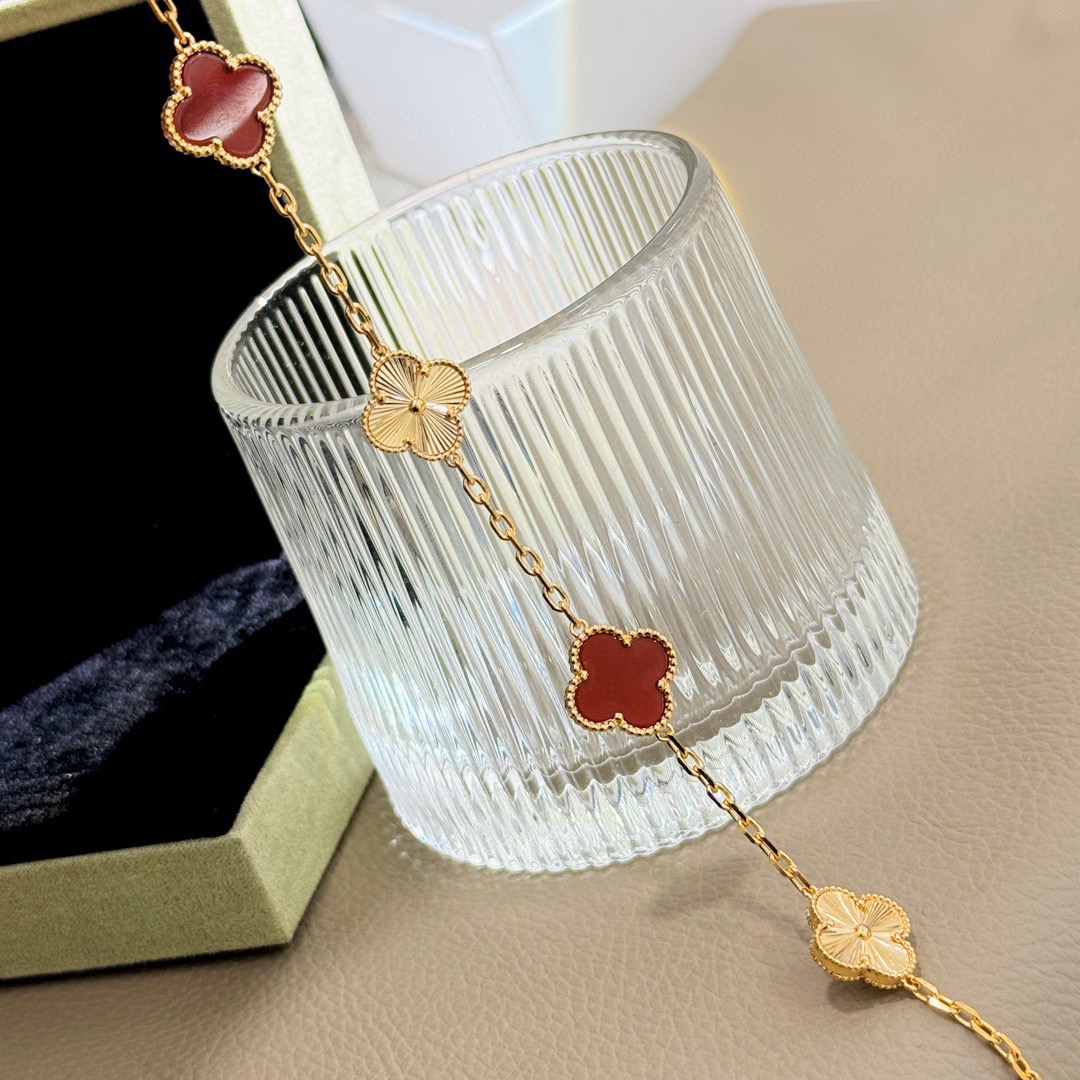 Van Cleef & Arpels Bracelet-90