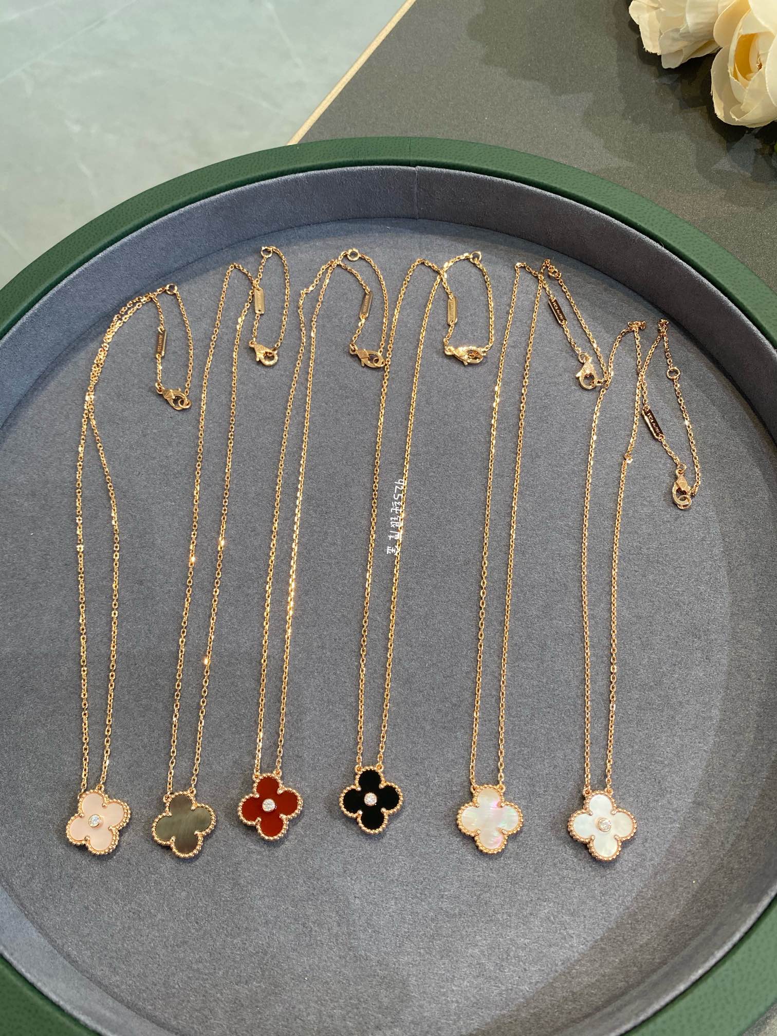 Van Cleef & Arpels necklace-85