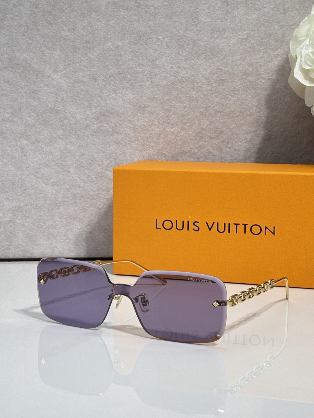 LV glasses-48