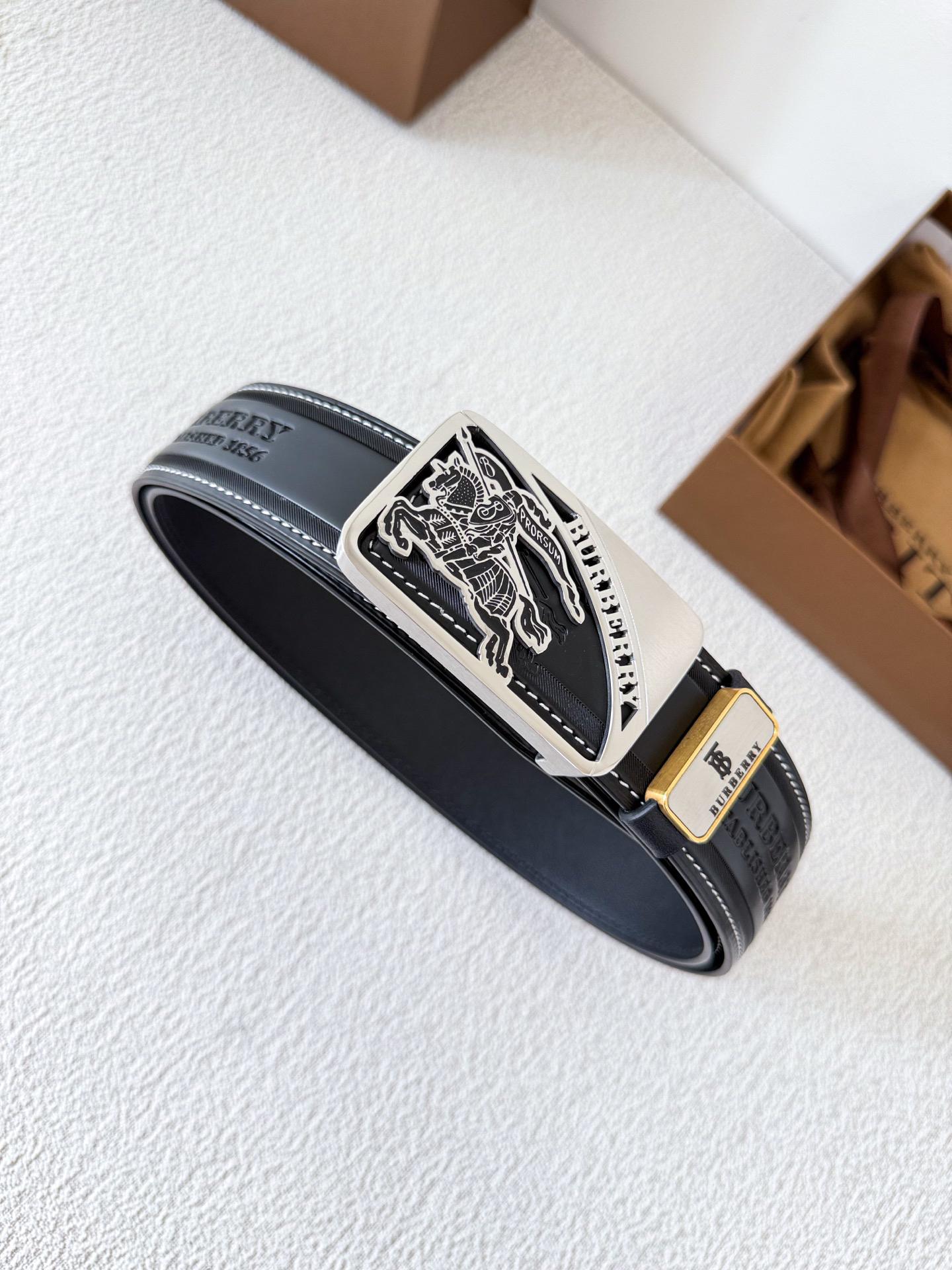 Burberry belt-66