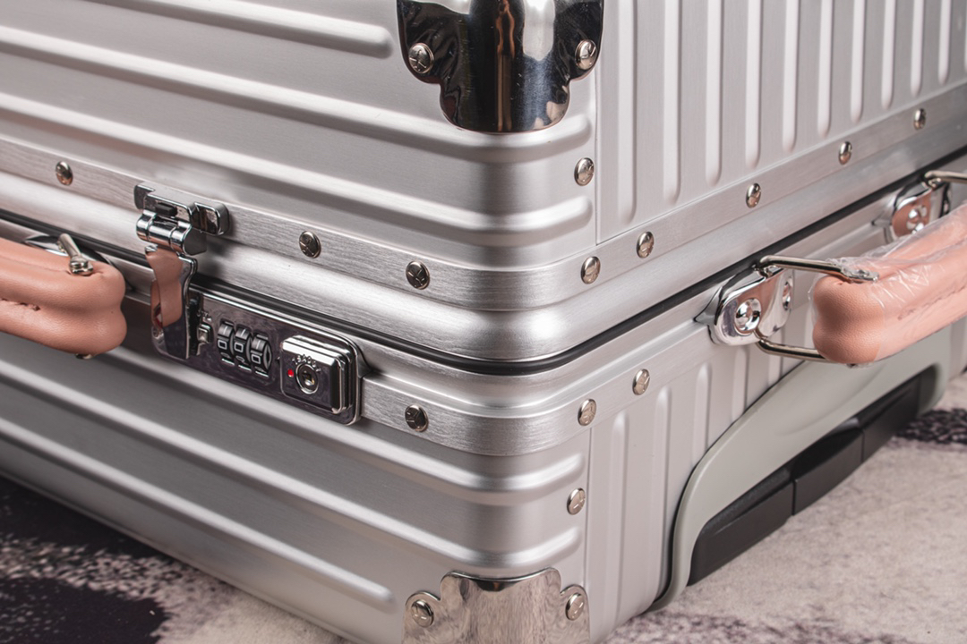 RIMOWA luggage-25