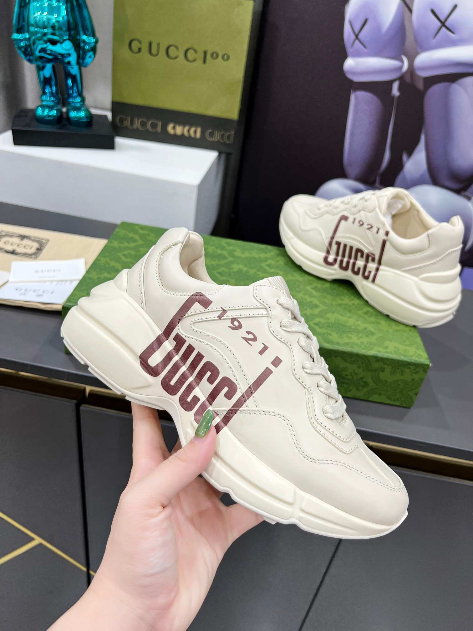 Gucci Sneakers-160