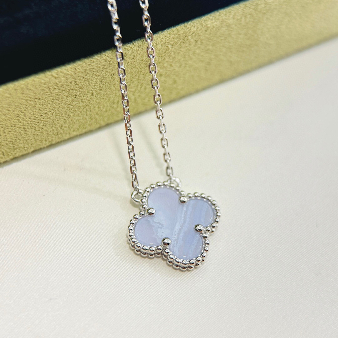 Van Cleef & Arpels necklace-132