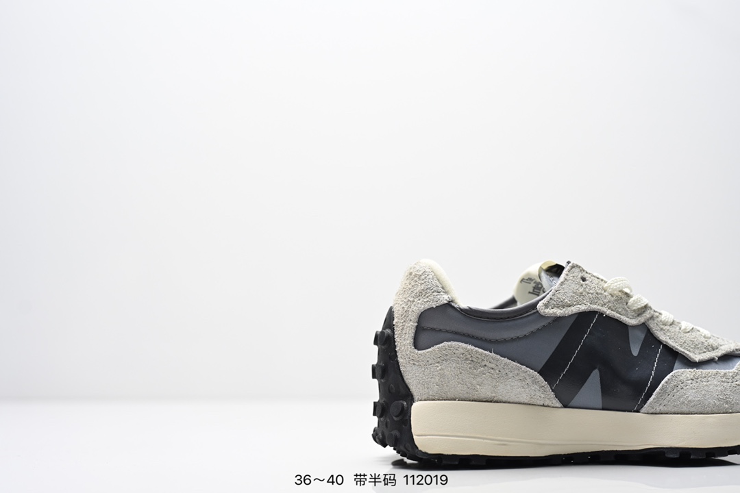 New Balance Sneakers-108