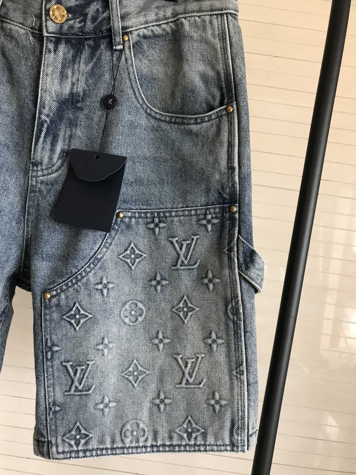 LV Clothing-16