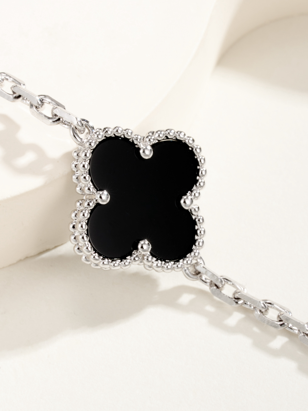 Van Cleef & Arpels Bracelet-62