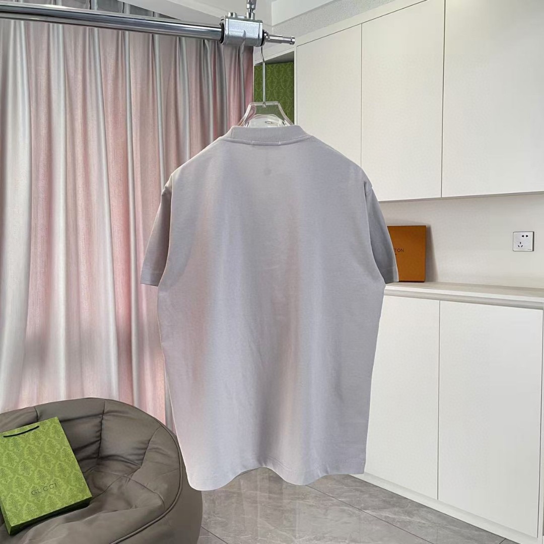 Prada clothing-5