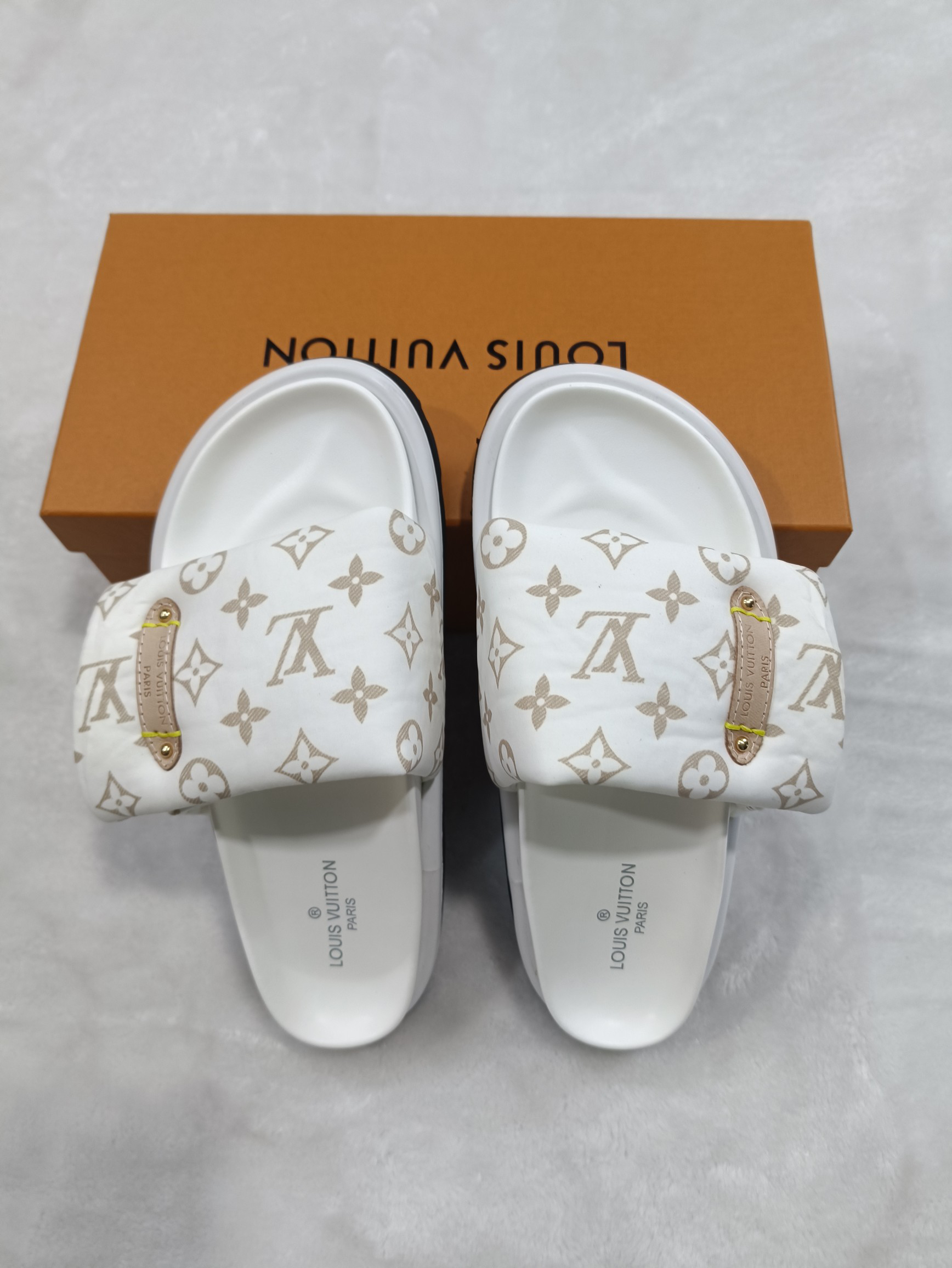 LV Summer footwear