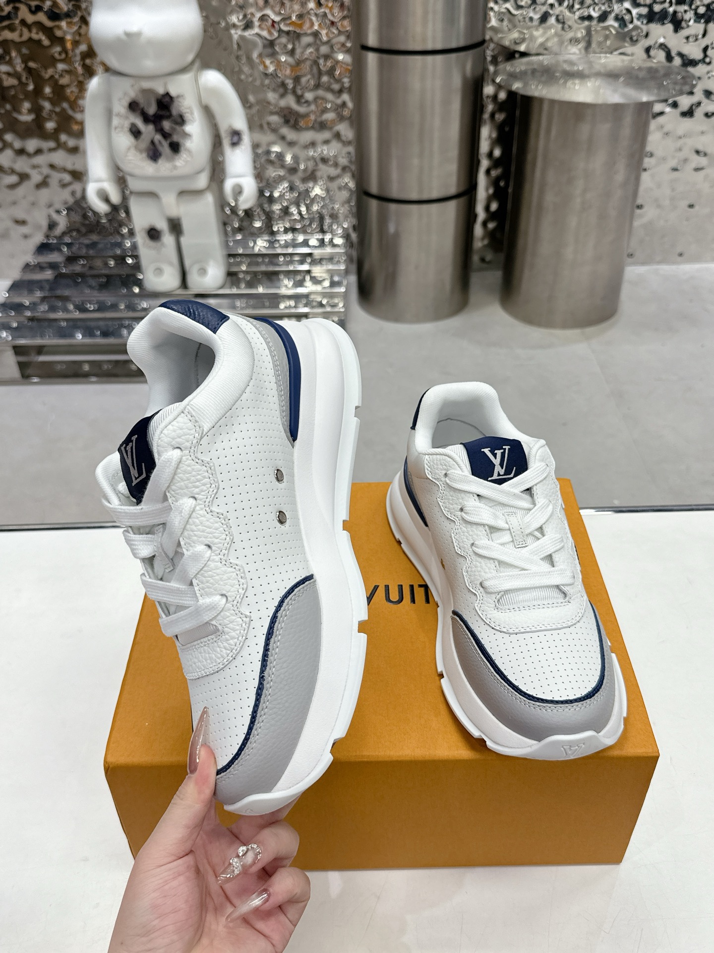 Lv Sneakers-7