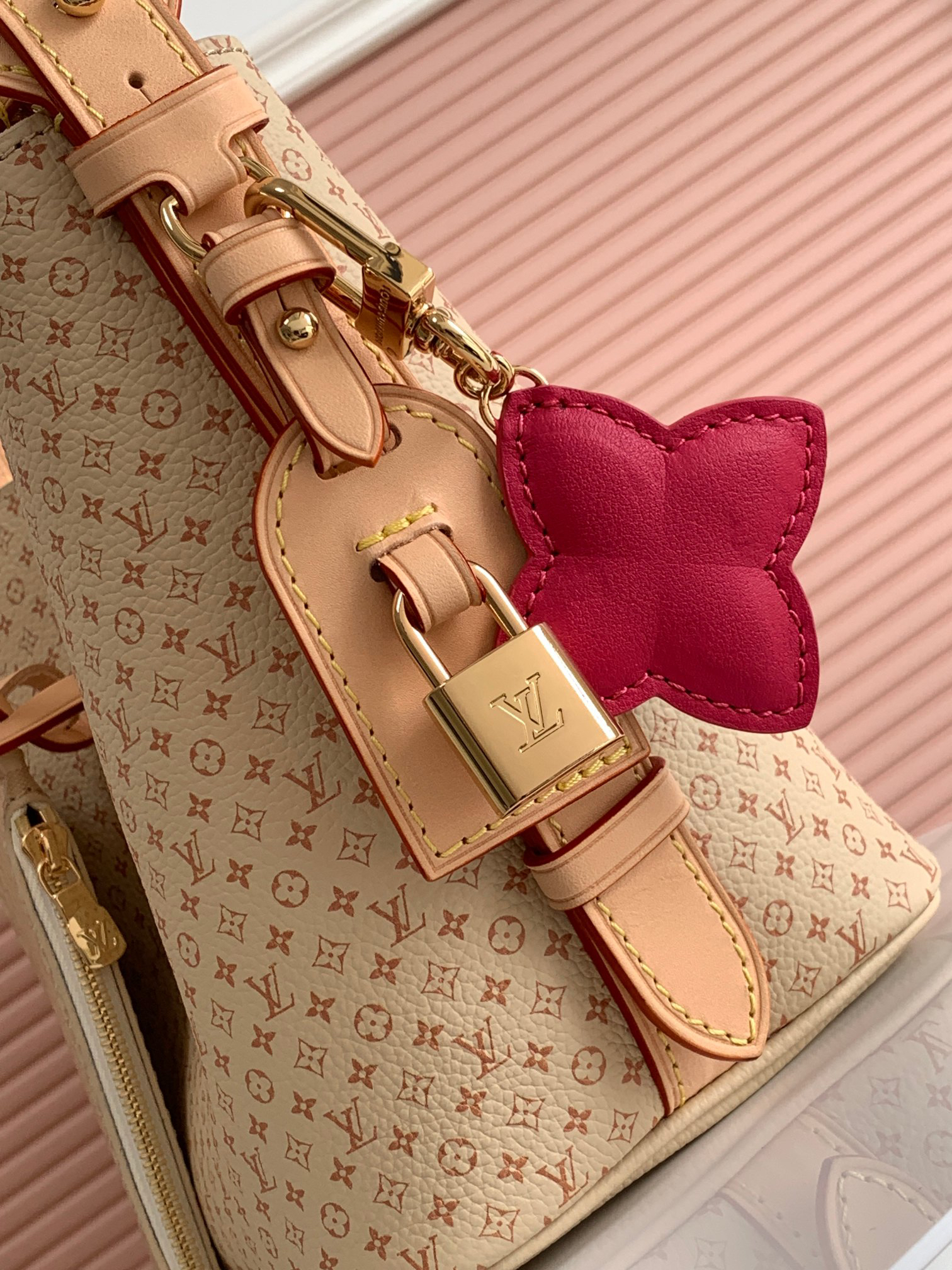 Louis Vuitton Hot New Product-4