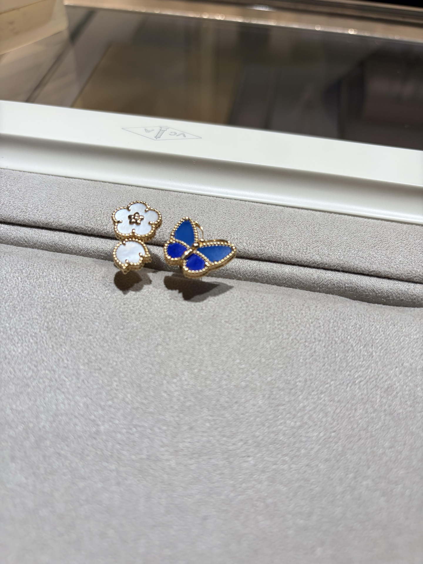 Van Cleef & Arpels ring-104