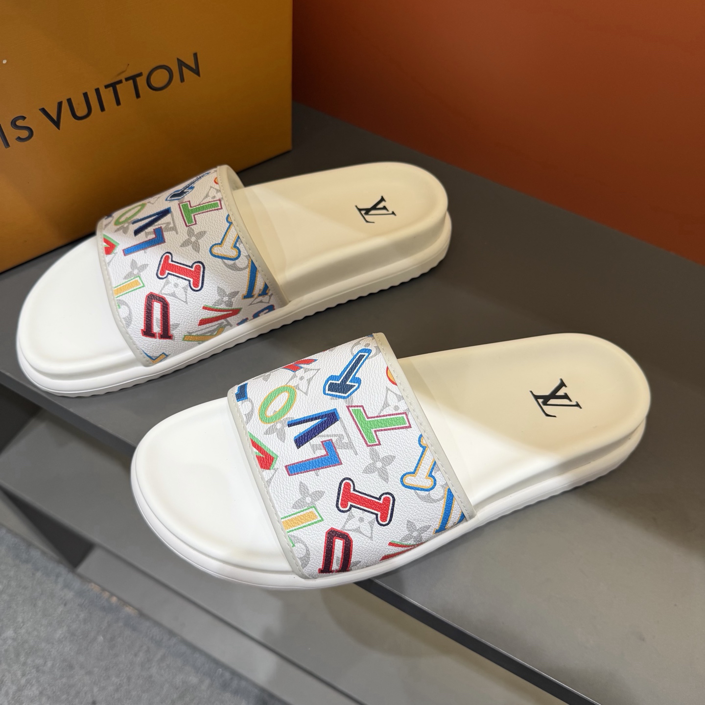 LV Summer footwear