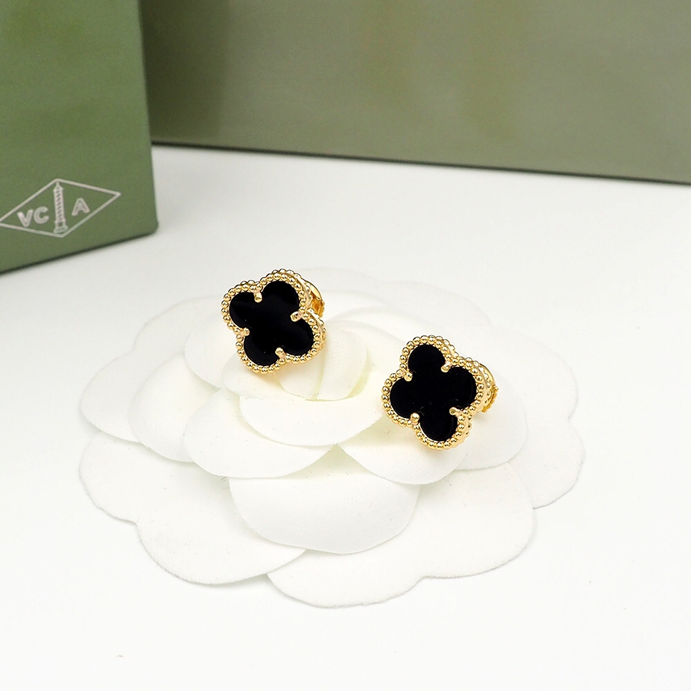 Van Cleef & Arpels earring-57