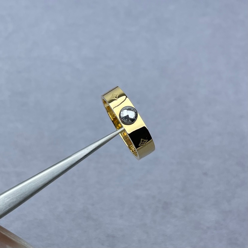 LV ring-79
