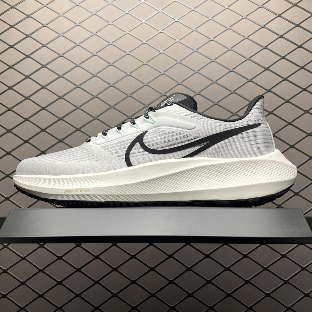 Nike Sneakers-117