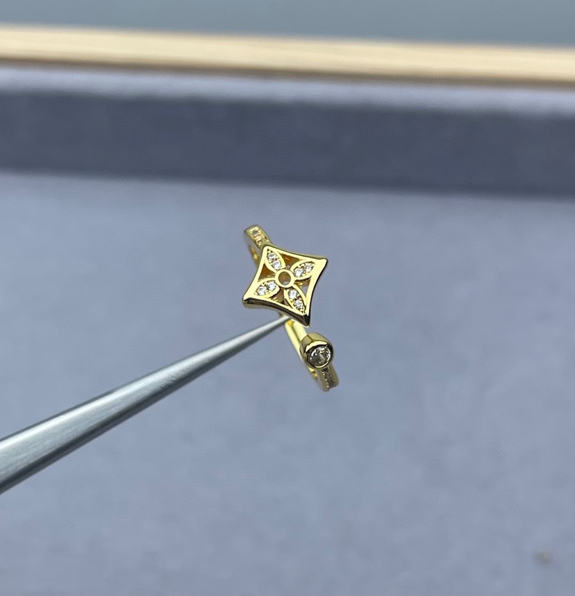 LV ring-47